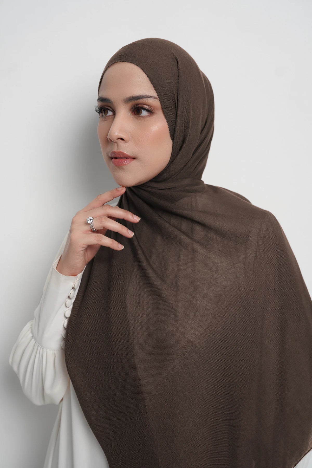 Yura Shawl - Hot Fudge