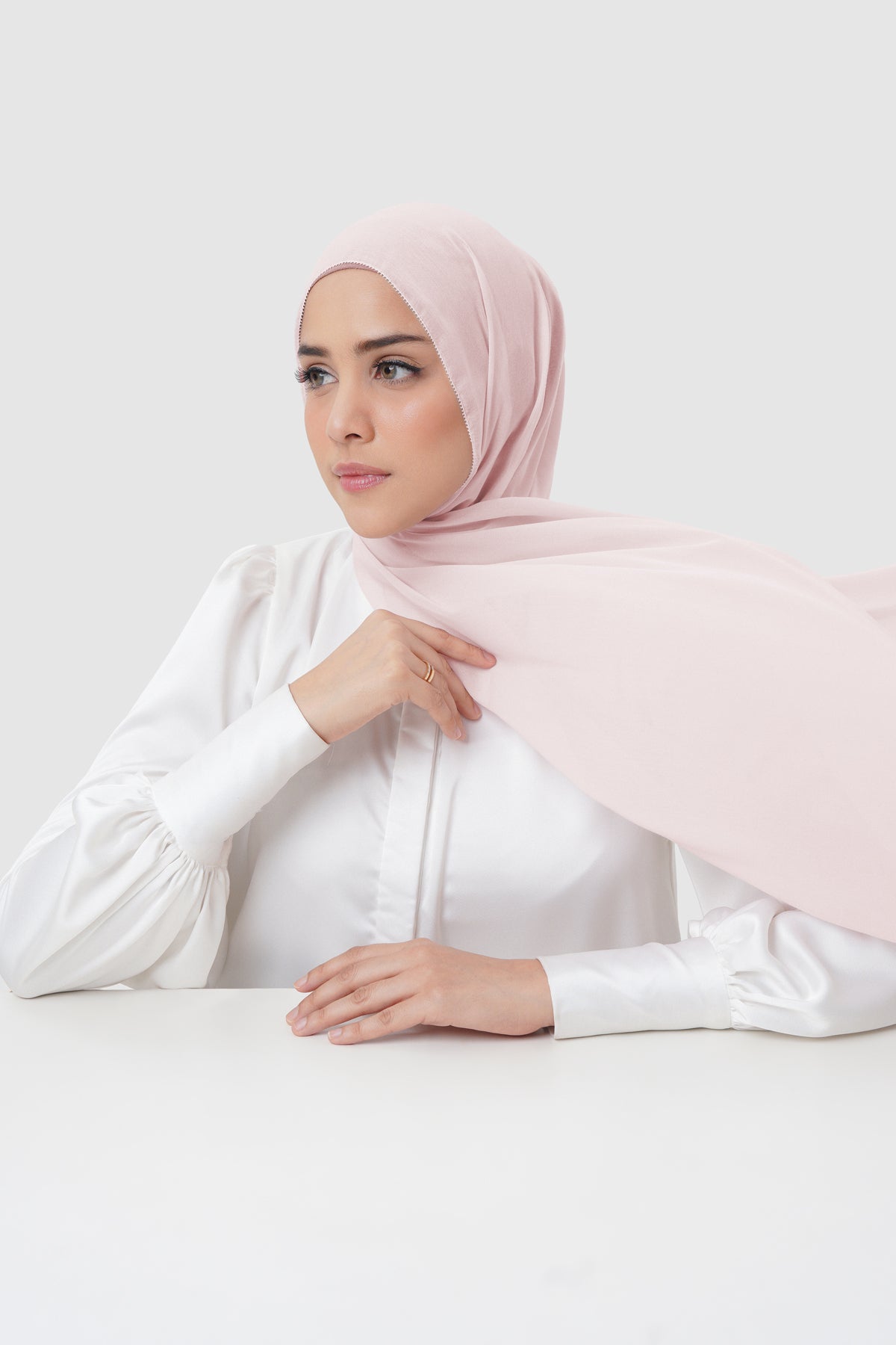 Everyday Twill Shawl - Carinaria