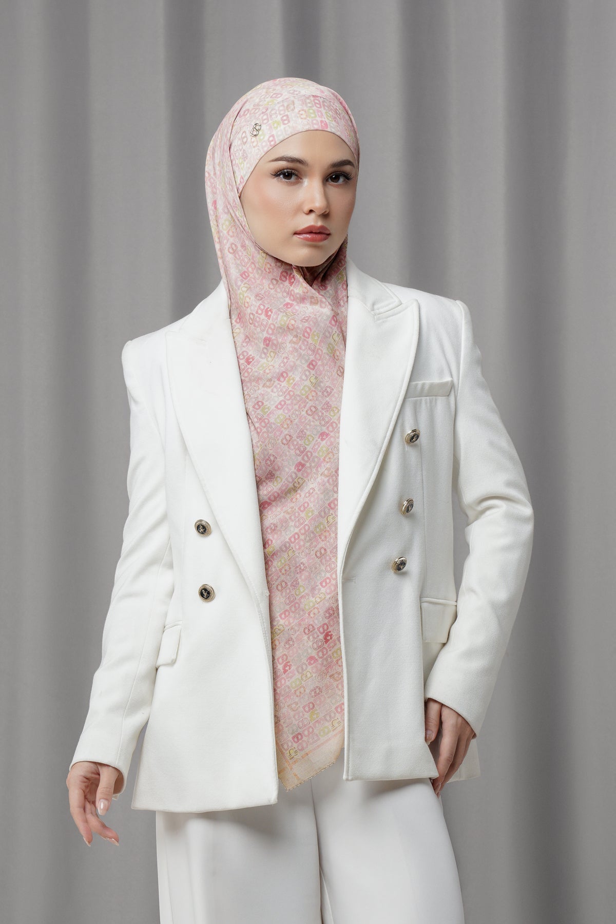 Nagita Tie Back Square - Vanilla