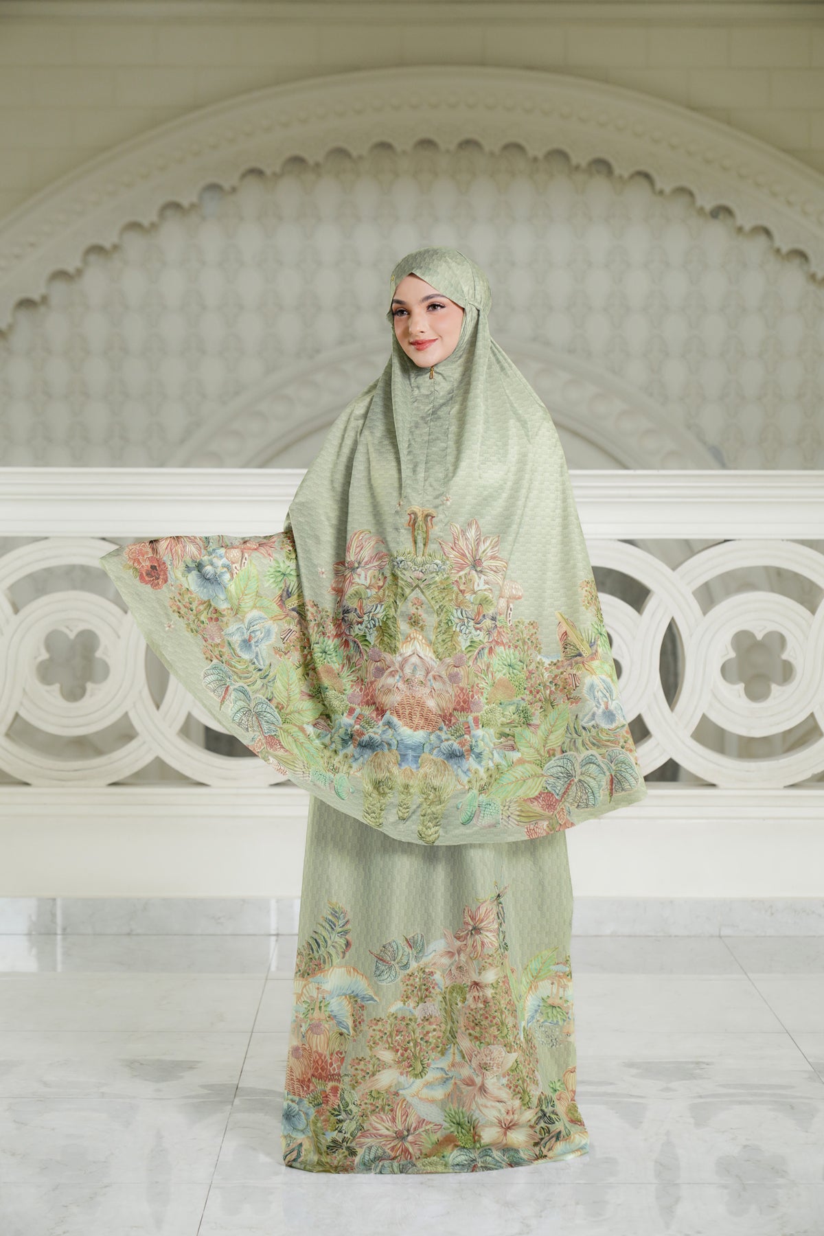 Forestis Capsule Prayer Robe - Pineleaf