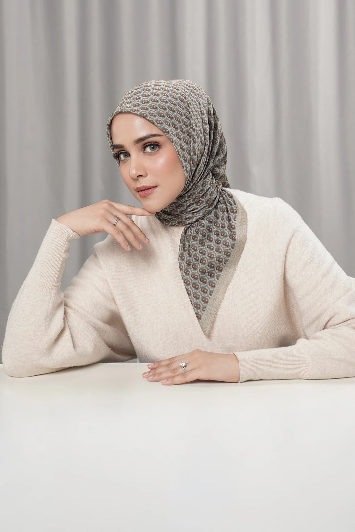Axis Square - Feather Gray