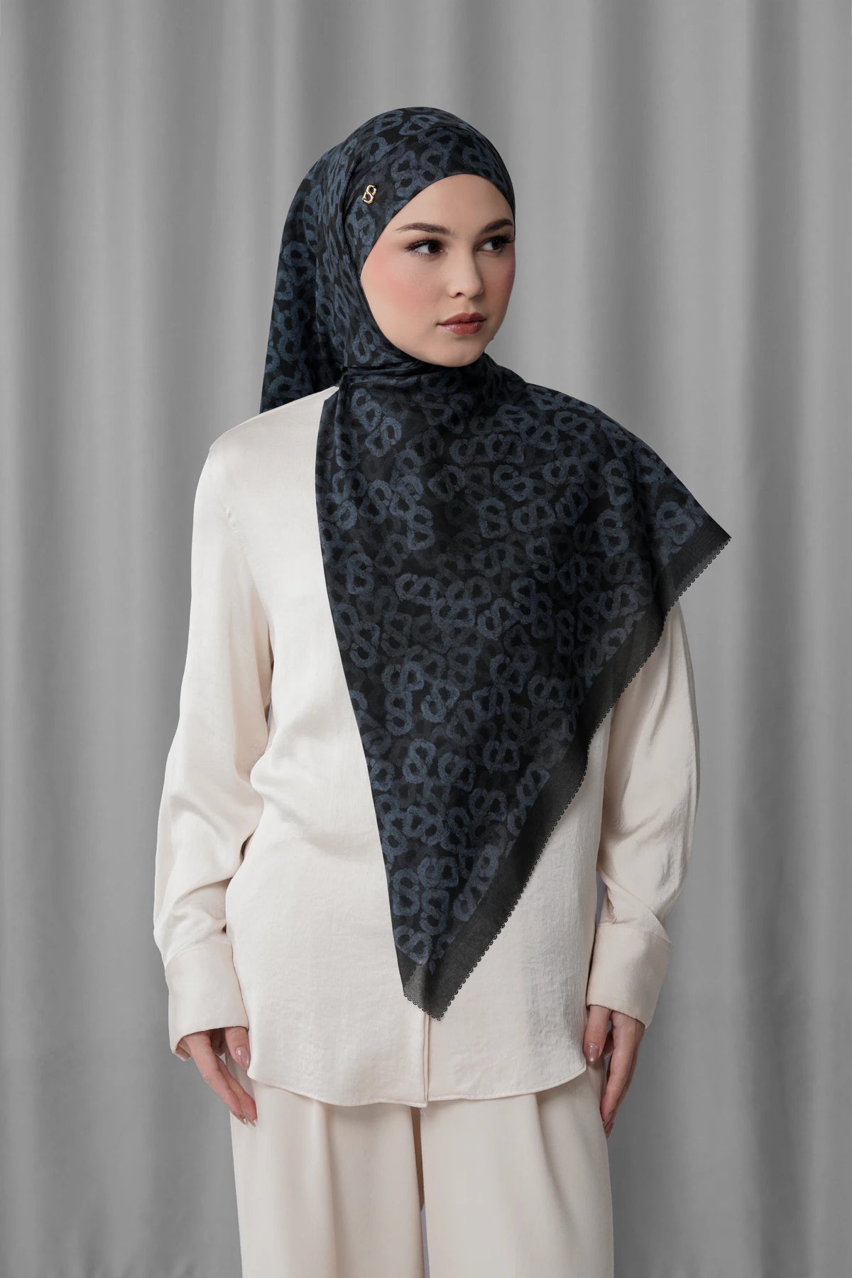 Samla de Fleur Tie Back Square - Moonless Night