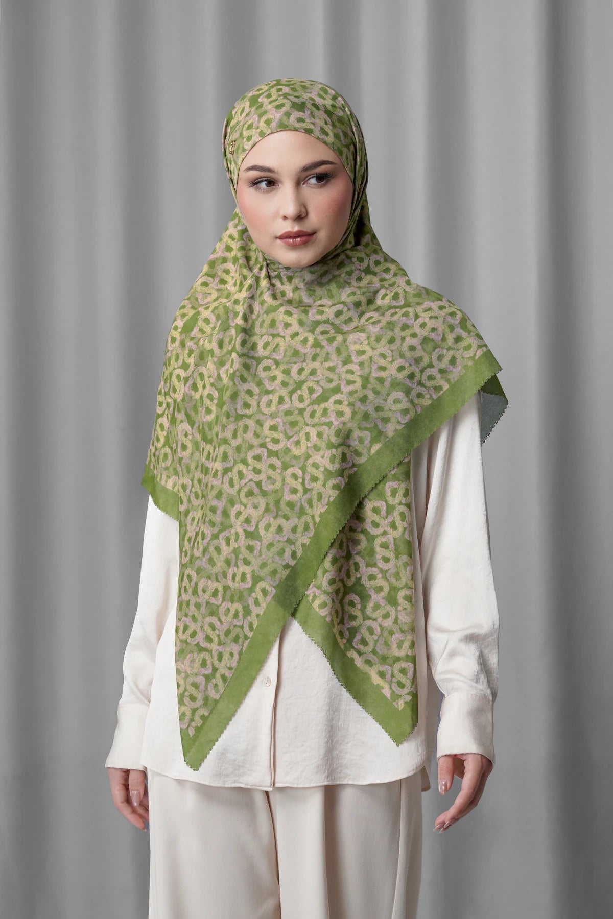 Samla de Fleur Tie Back Square - Olive Branch