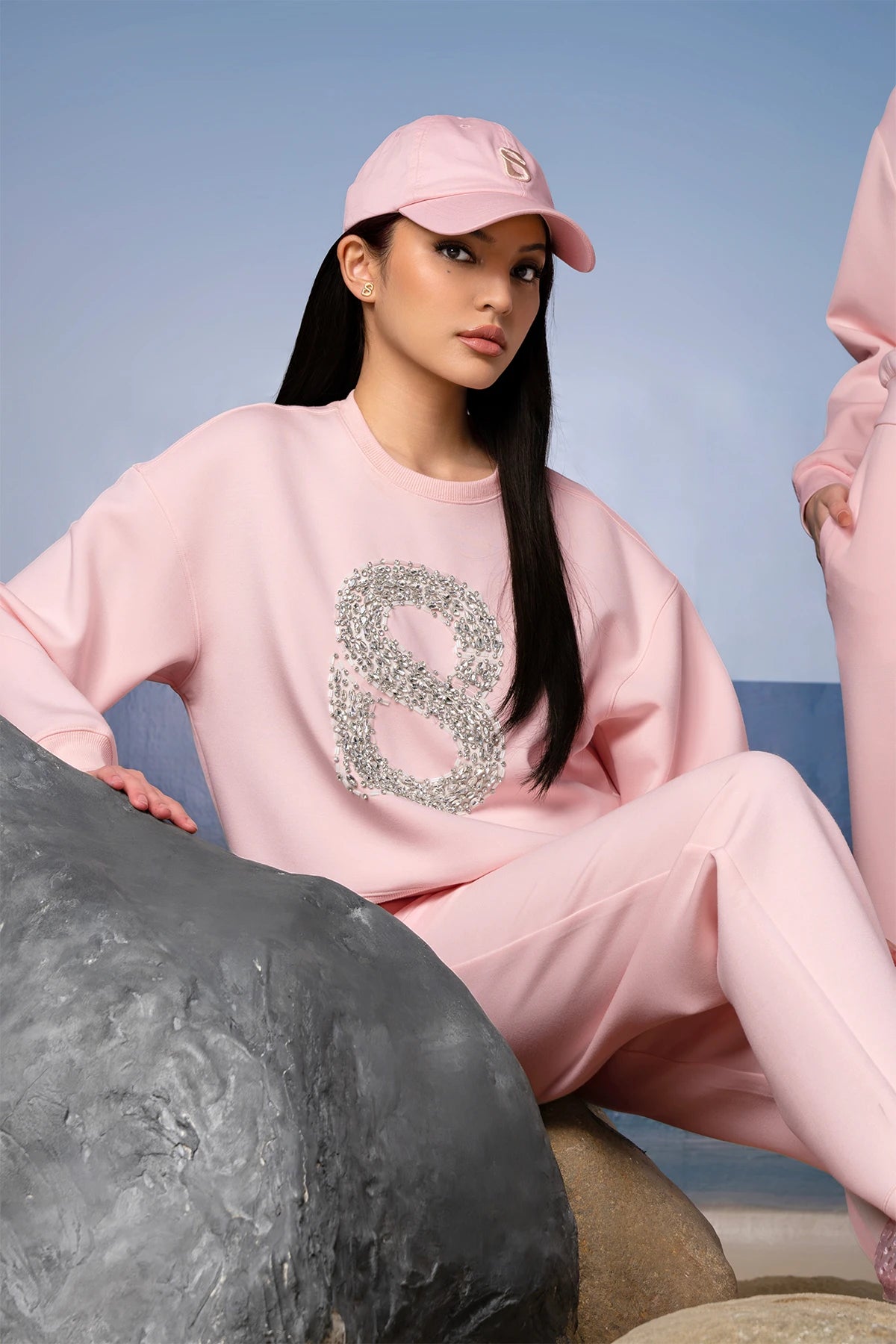 Signature Embellished Crop Sweatshirt - Pink