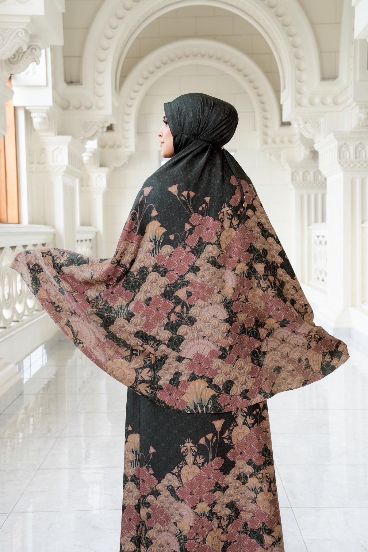 Egypt Prayer Robe - Eclipse