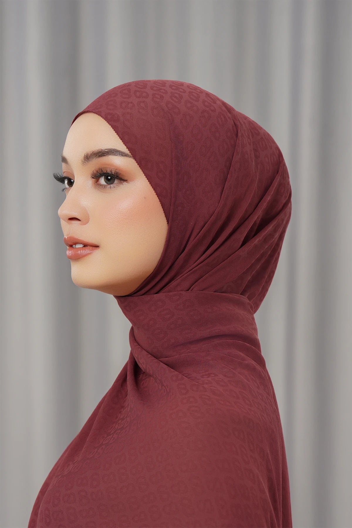 Georgette Tapis Shawl - New Maroon
