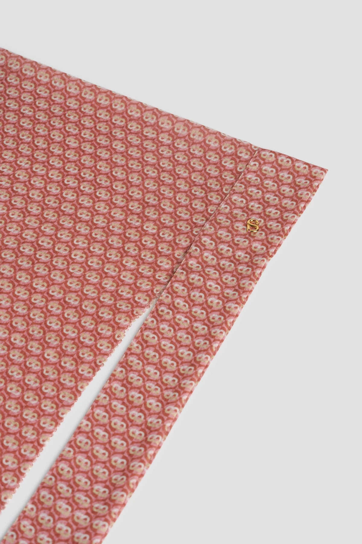 axis tie back shawl in mauveglow by buttonscarves pattern detail