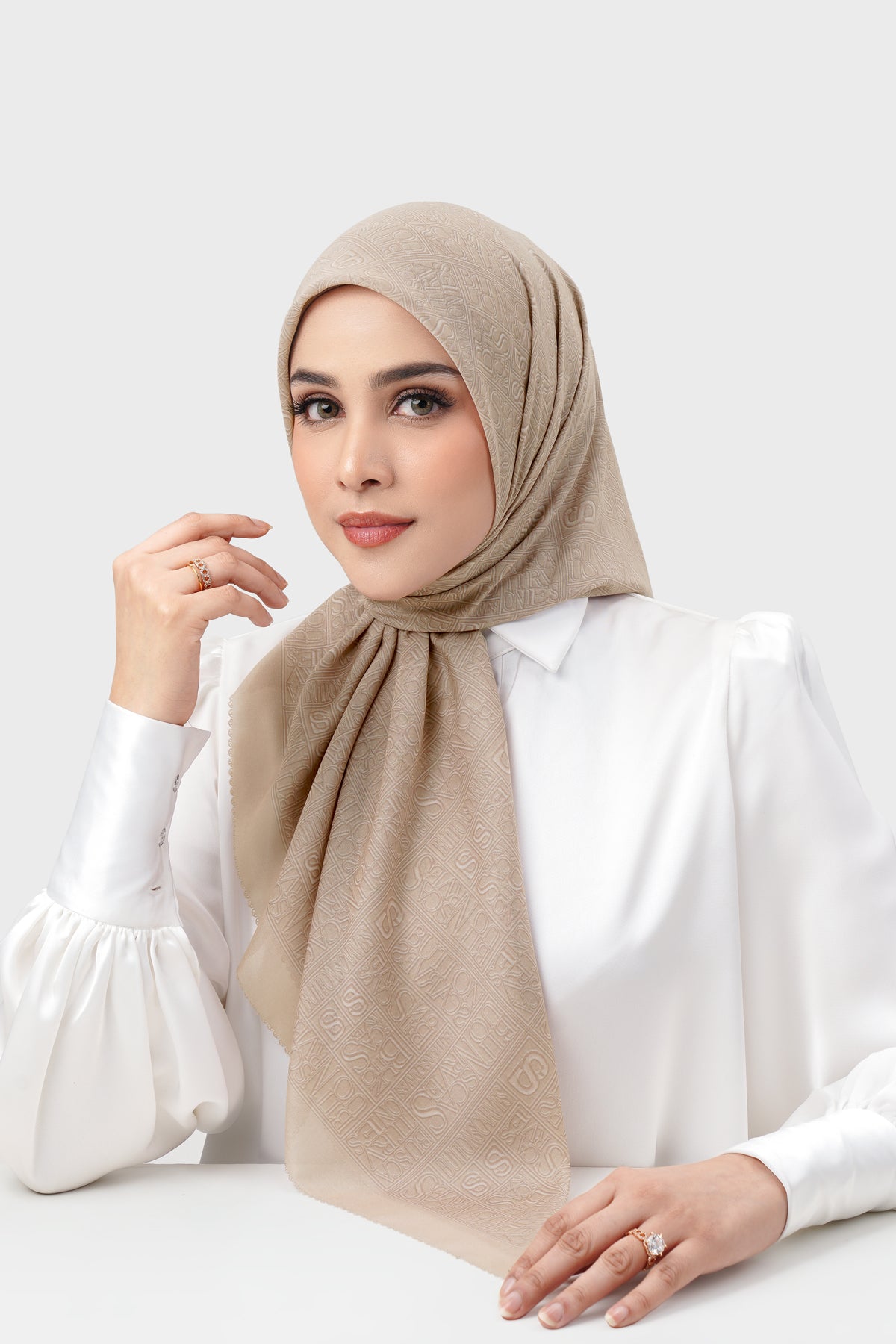 Typograph Square - Frappé