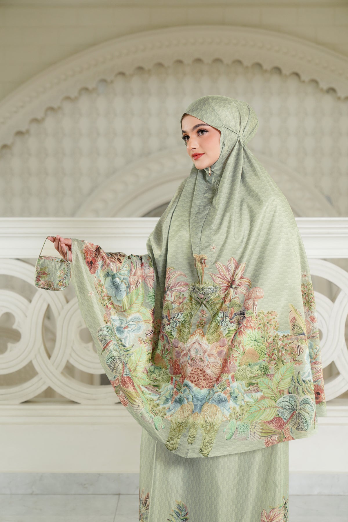 Forestis Capsule Prayer Robe - Pineleaf