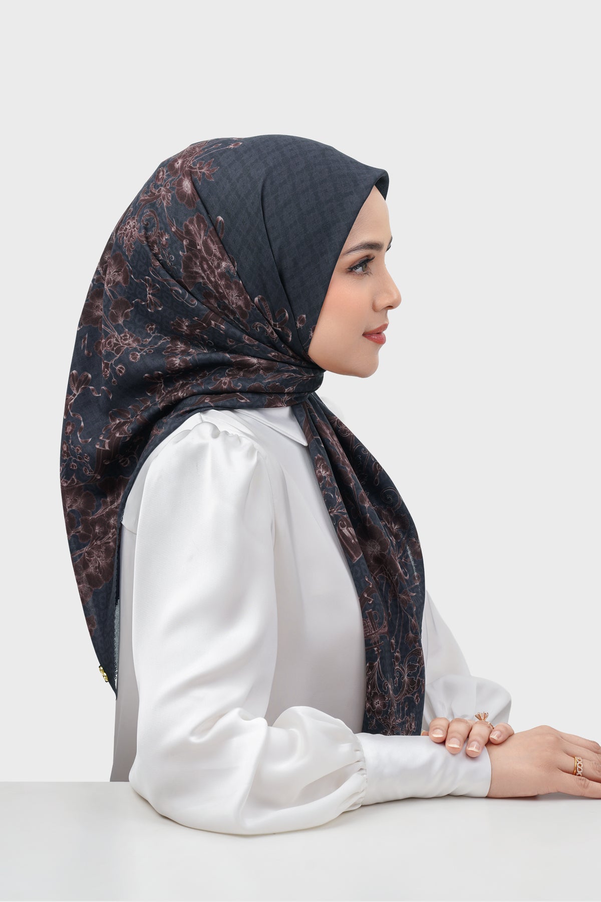 Nada 3 Square - Deep Talk