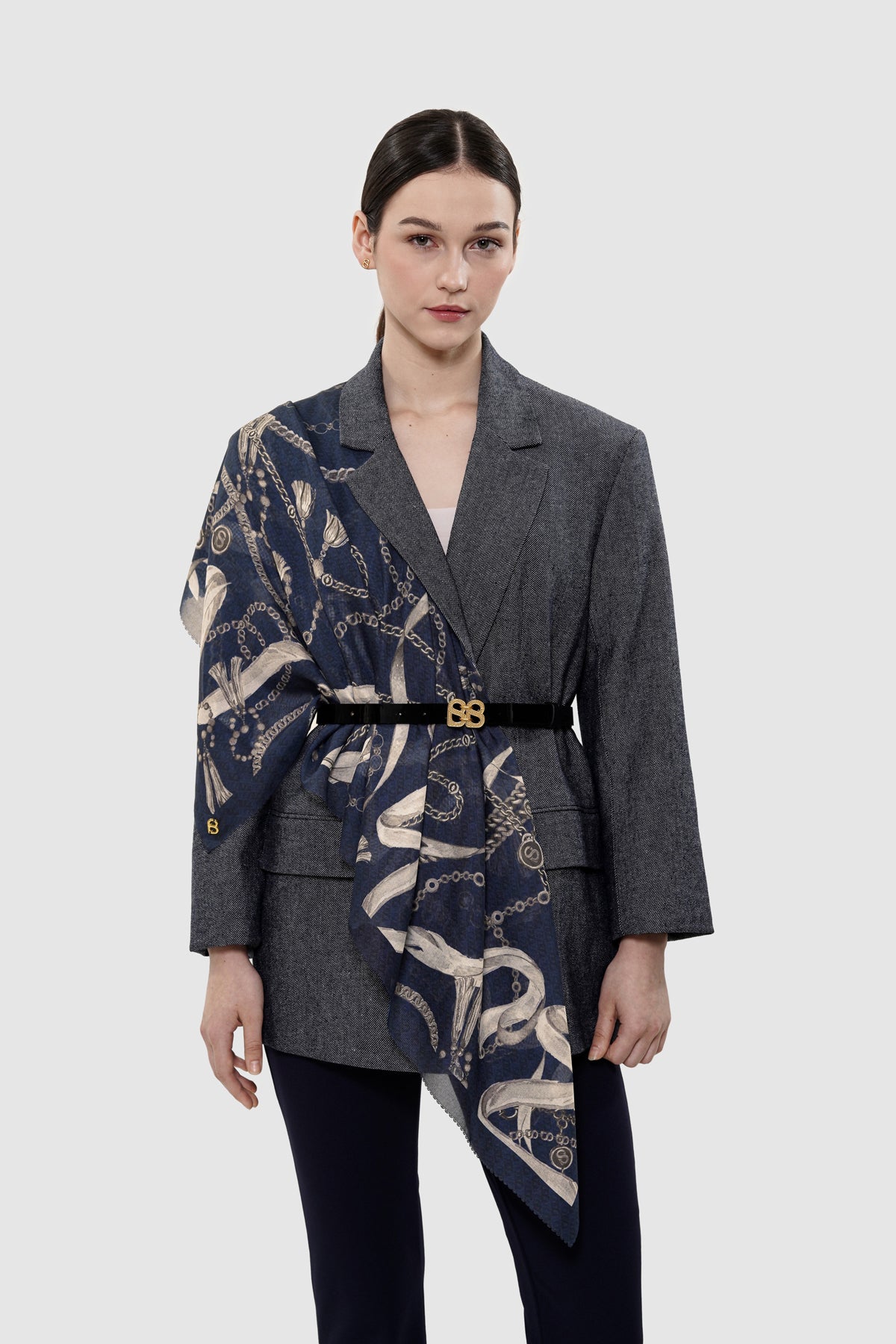 Signature Chain Square - Azure