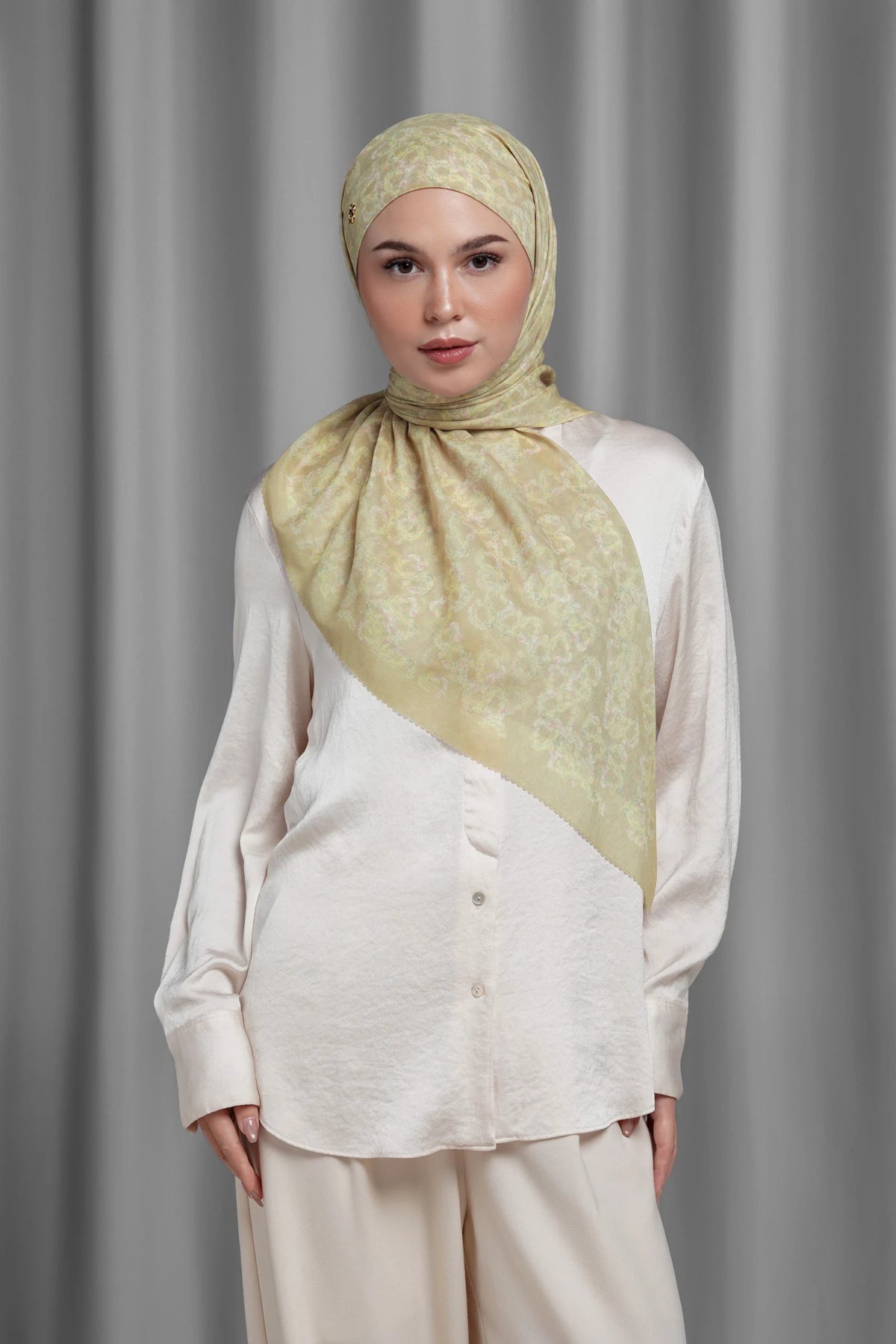 Samla de Fleur Tie Back Square - Pale Khaki