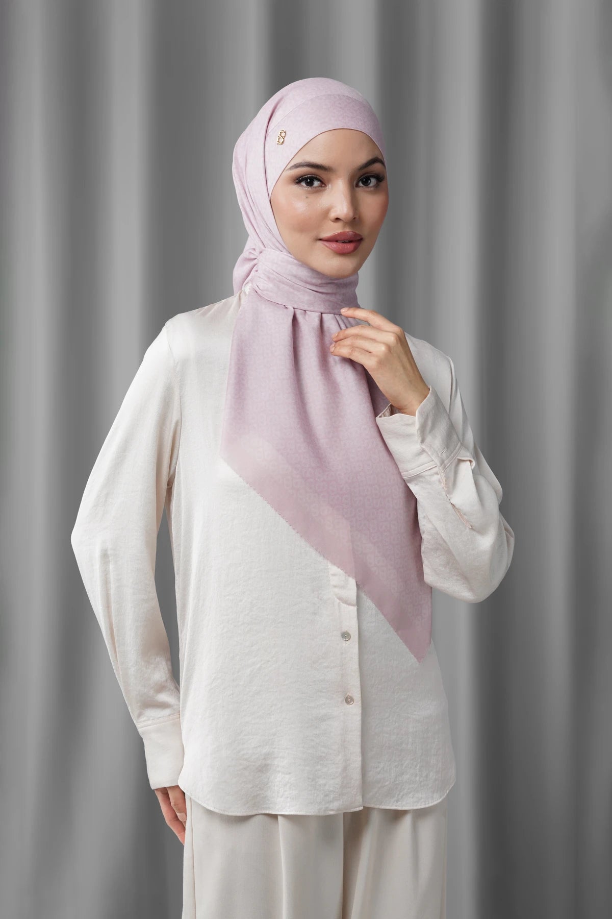 Tapis Tie Back Square - Lotus