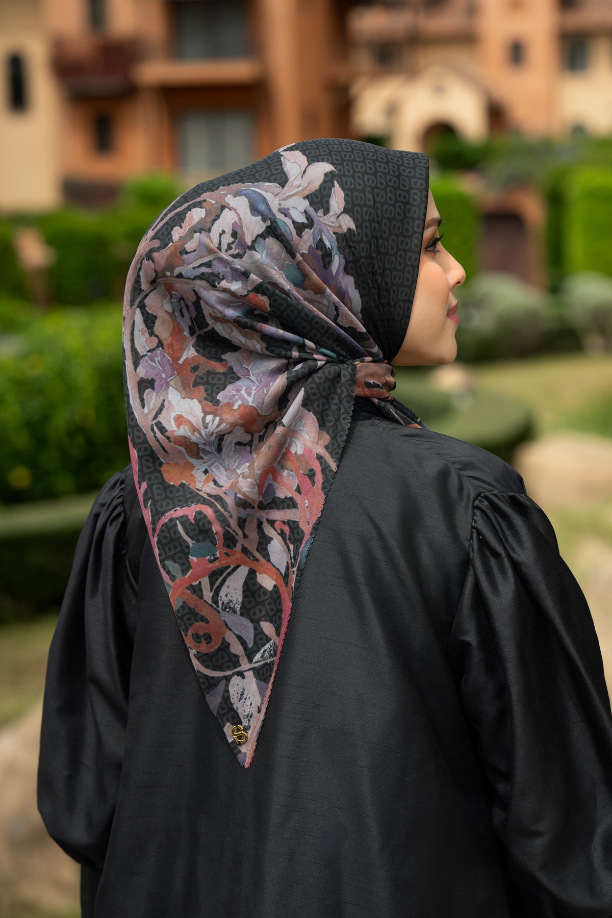 Velmora Square - Marker