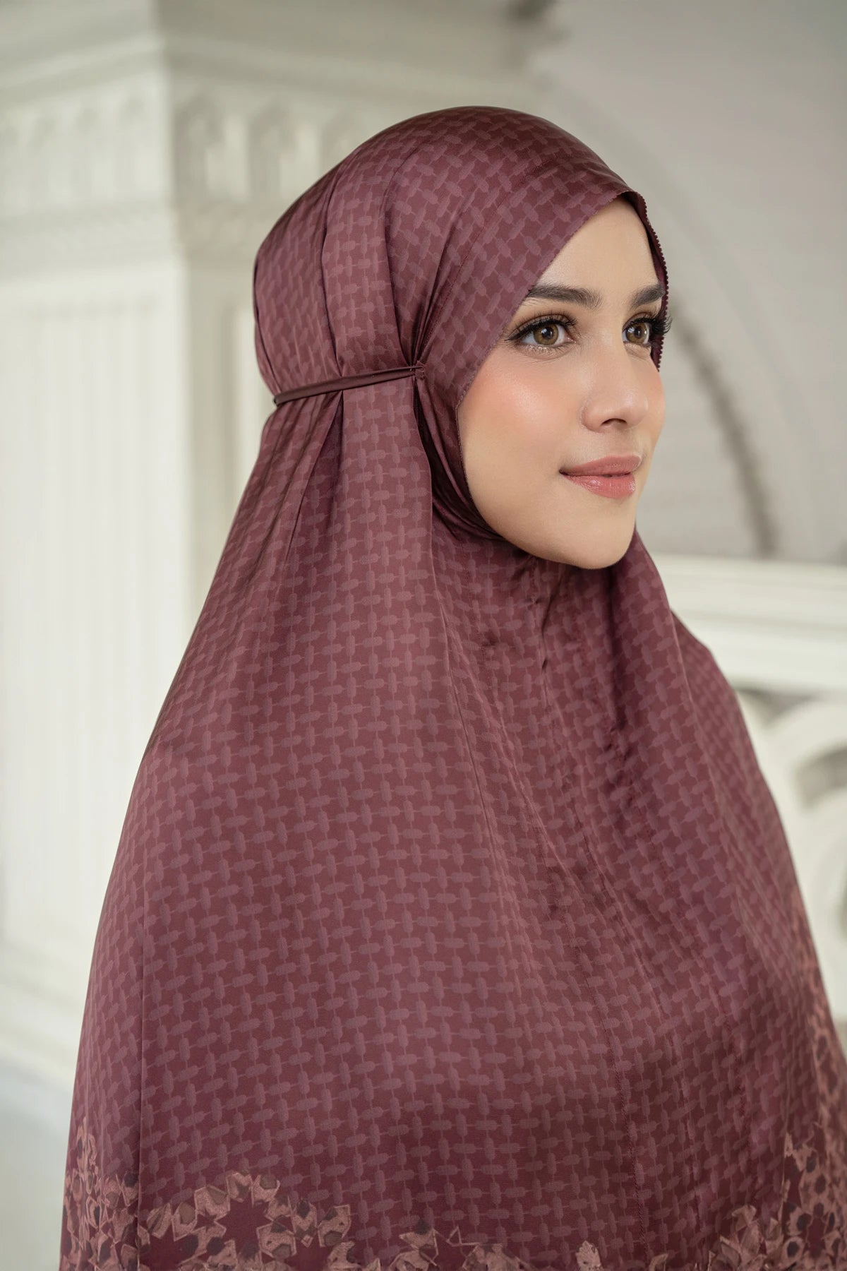 Haramain 2 Prayer Robe - Oud Red