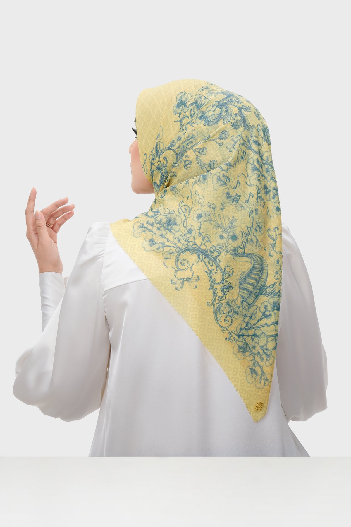 Nada 3 Square - Singing