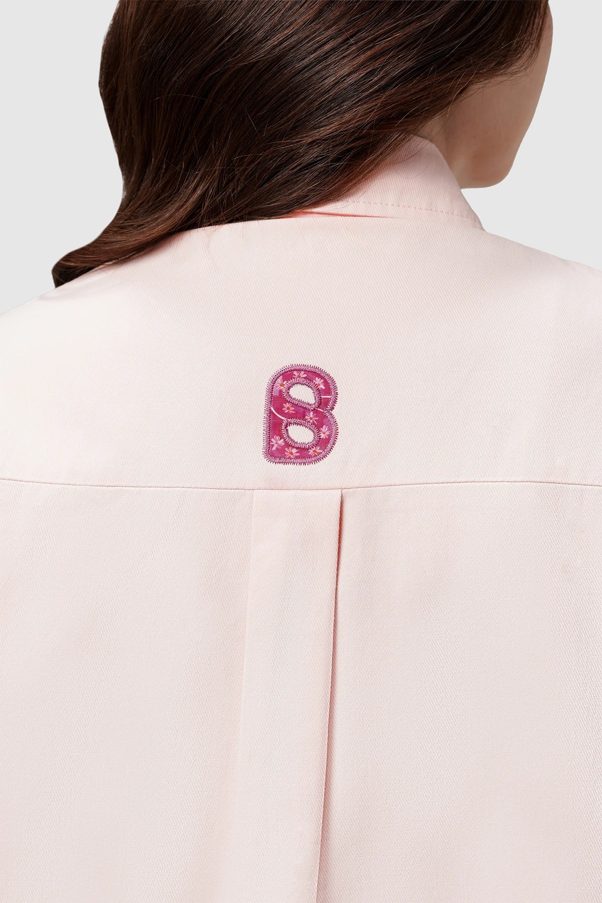 nagita cotton shirt in pink by buttonscarves x nagita slavina back view detail