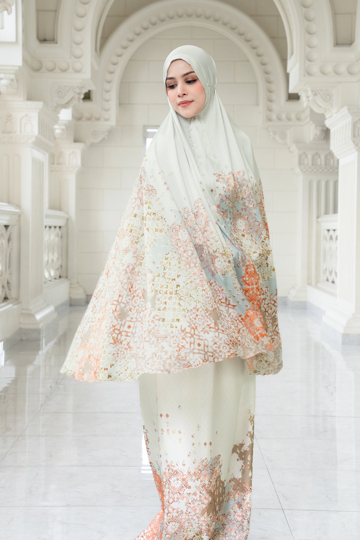 Moroccan Prayer Robe - Ivory