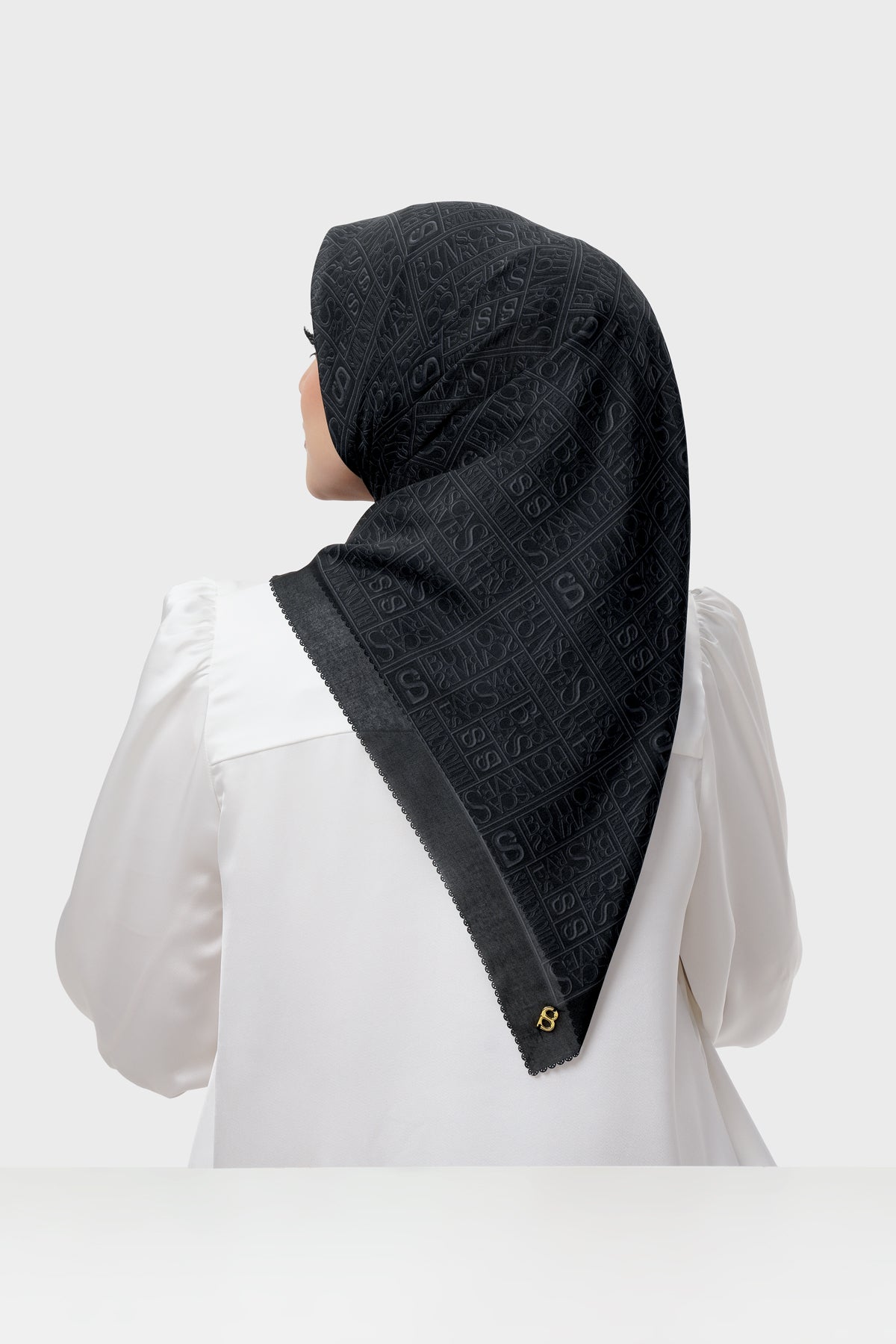 Typograph Square - Black