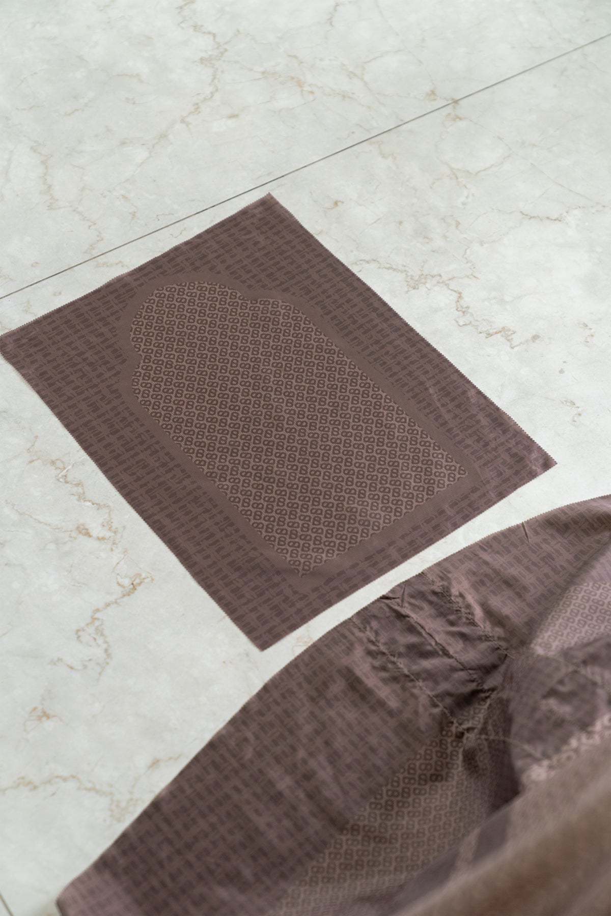 tapis abstre kids capsule prayer robe in choco by buttonscarves prayer mat detail