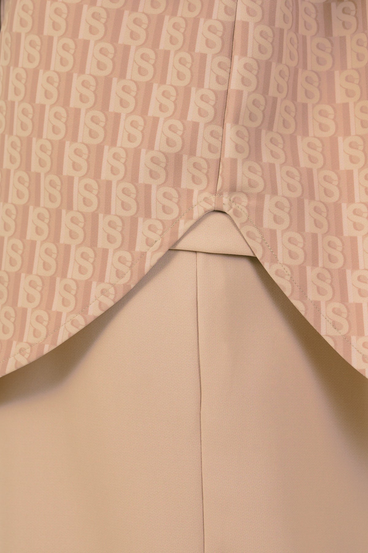 Leena Monogram Mix Shirt - Mocha