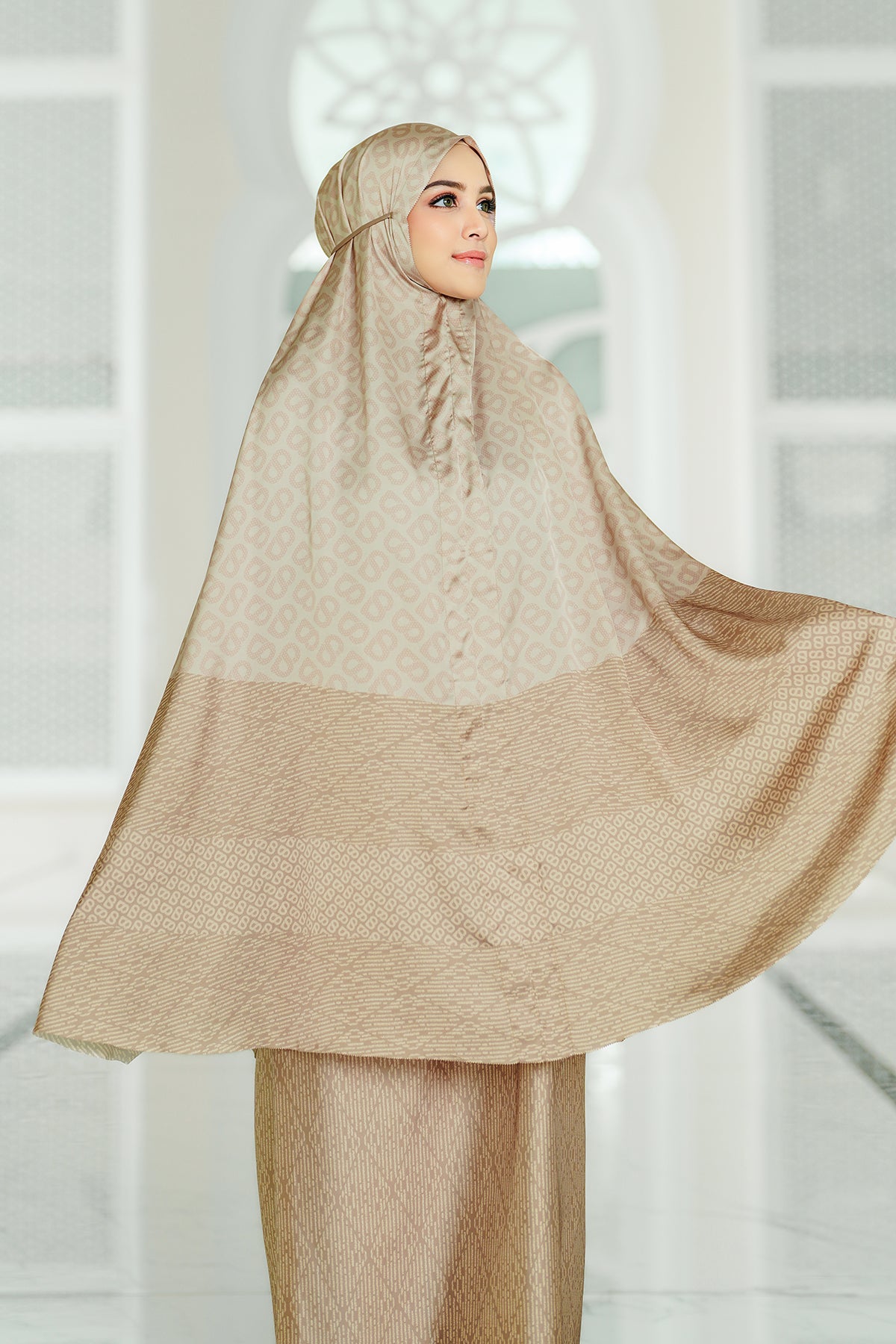 Tapis Abstre Prayer Robe - Dijon