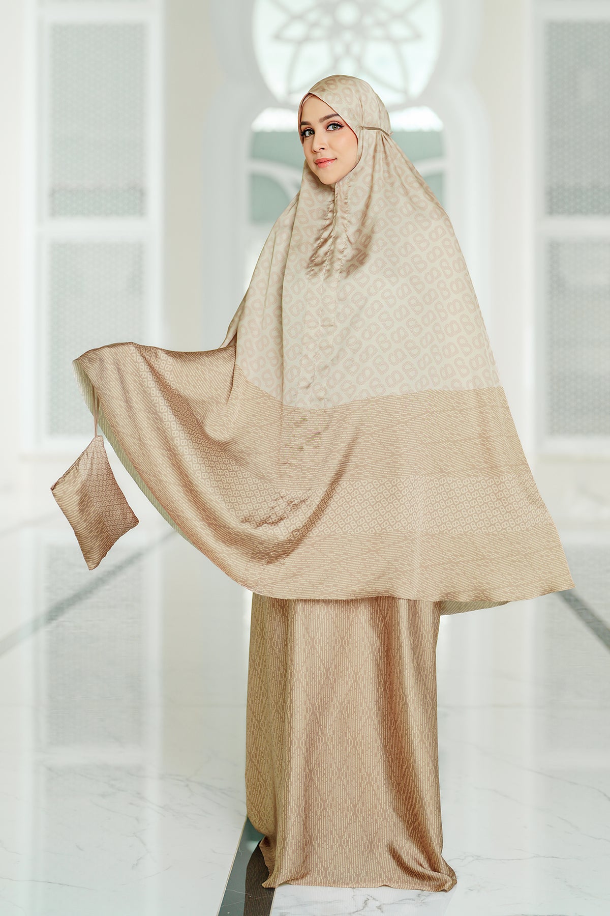 Tapis Abstre Prayer Robe - Dijon