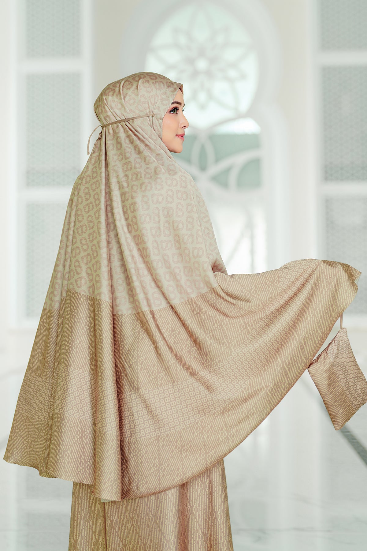 Tapis Abstre Prayer Robe - Dijon