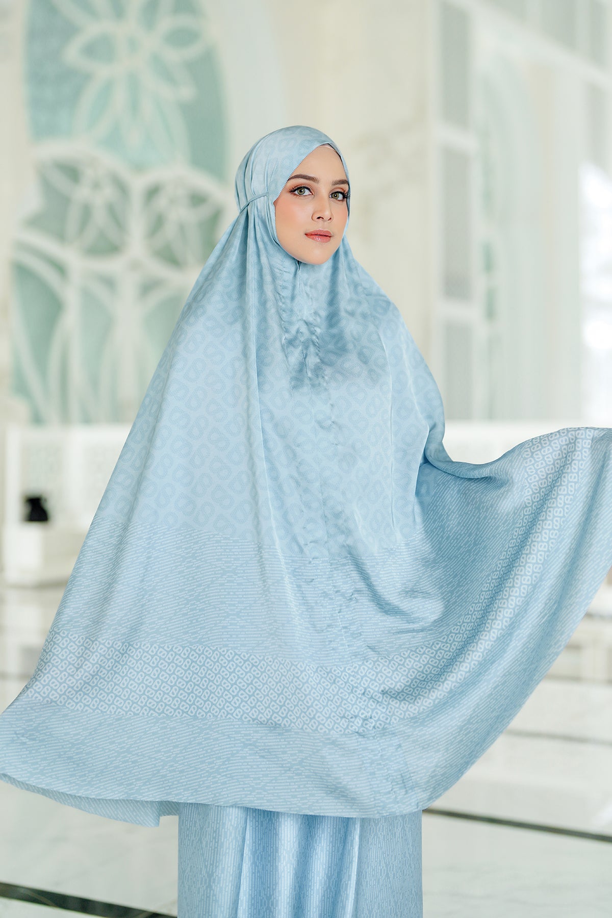 Tapis Abstre Prayer Robe - Sky Blue