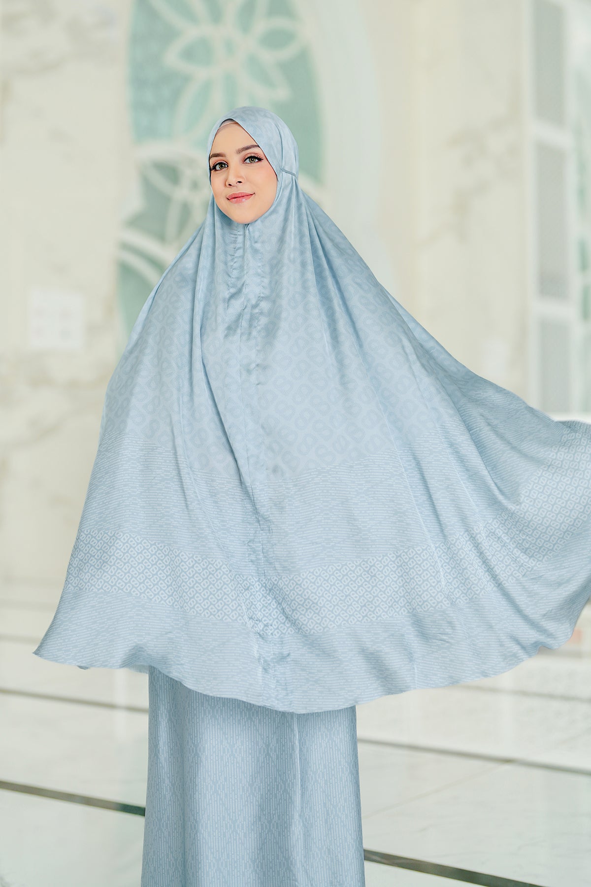 Tapis Abstre Prayer Robe - Sky Blue