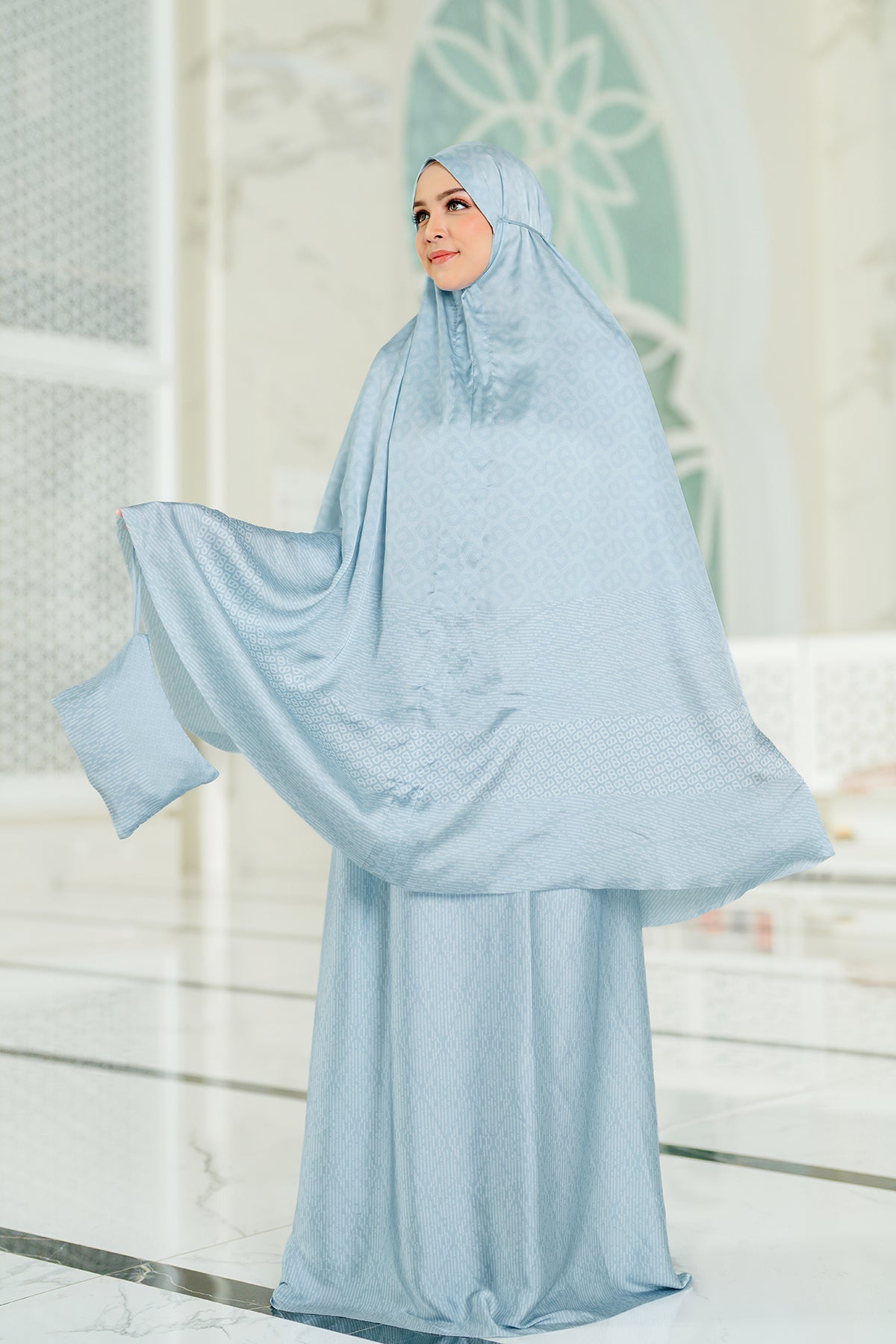 Tapis Abstre Prayer Robe - Sky Blue