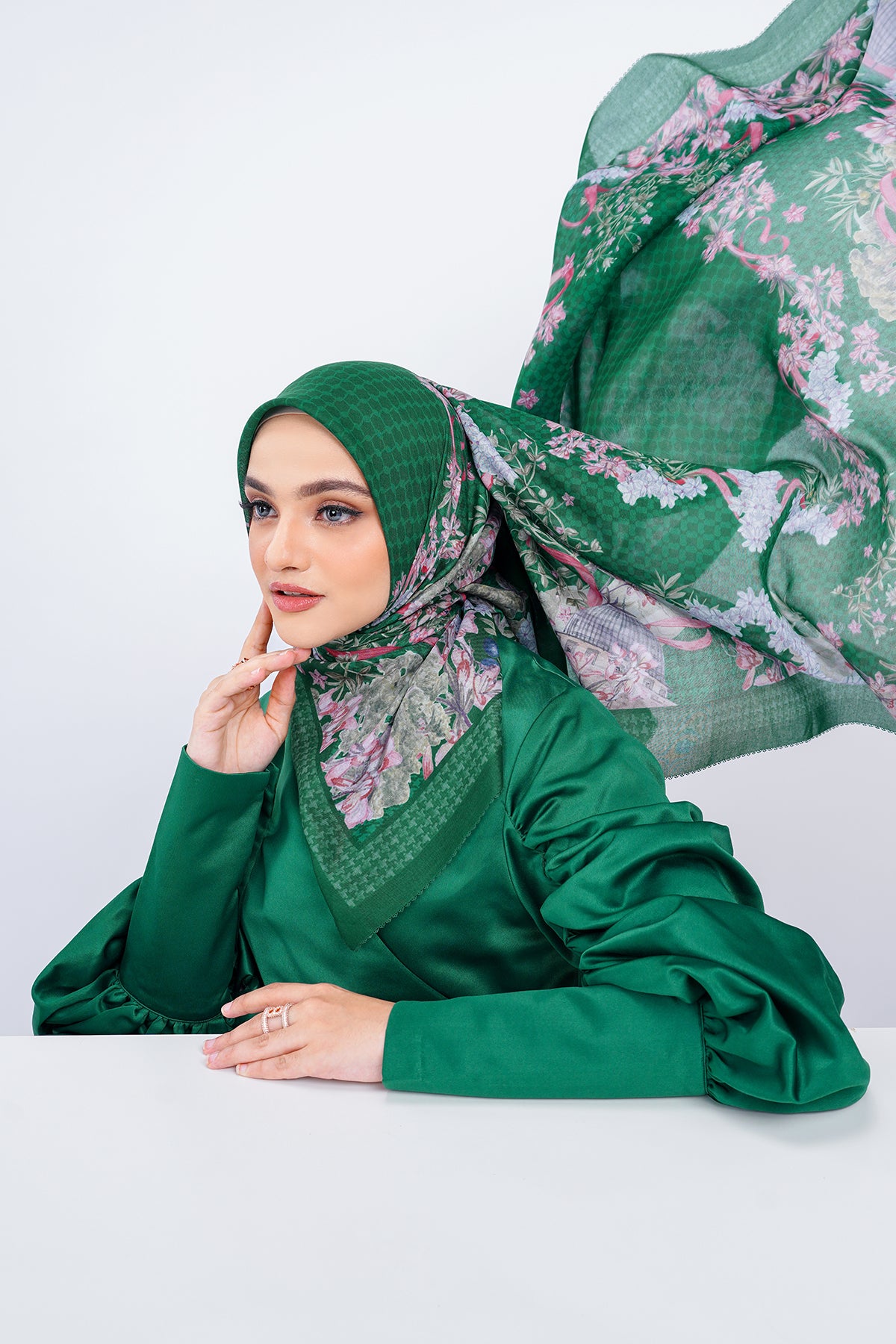 Al Aqsa Voile Meydanı - Zümrüt