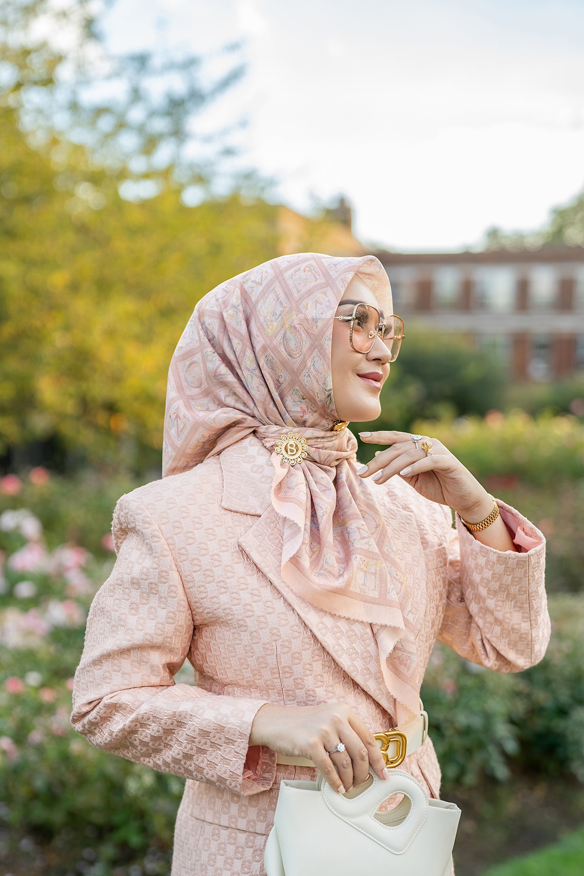 Autograph 2 Square - Charmer