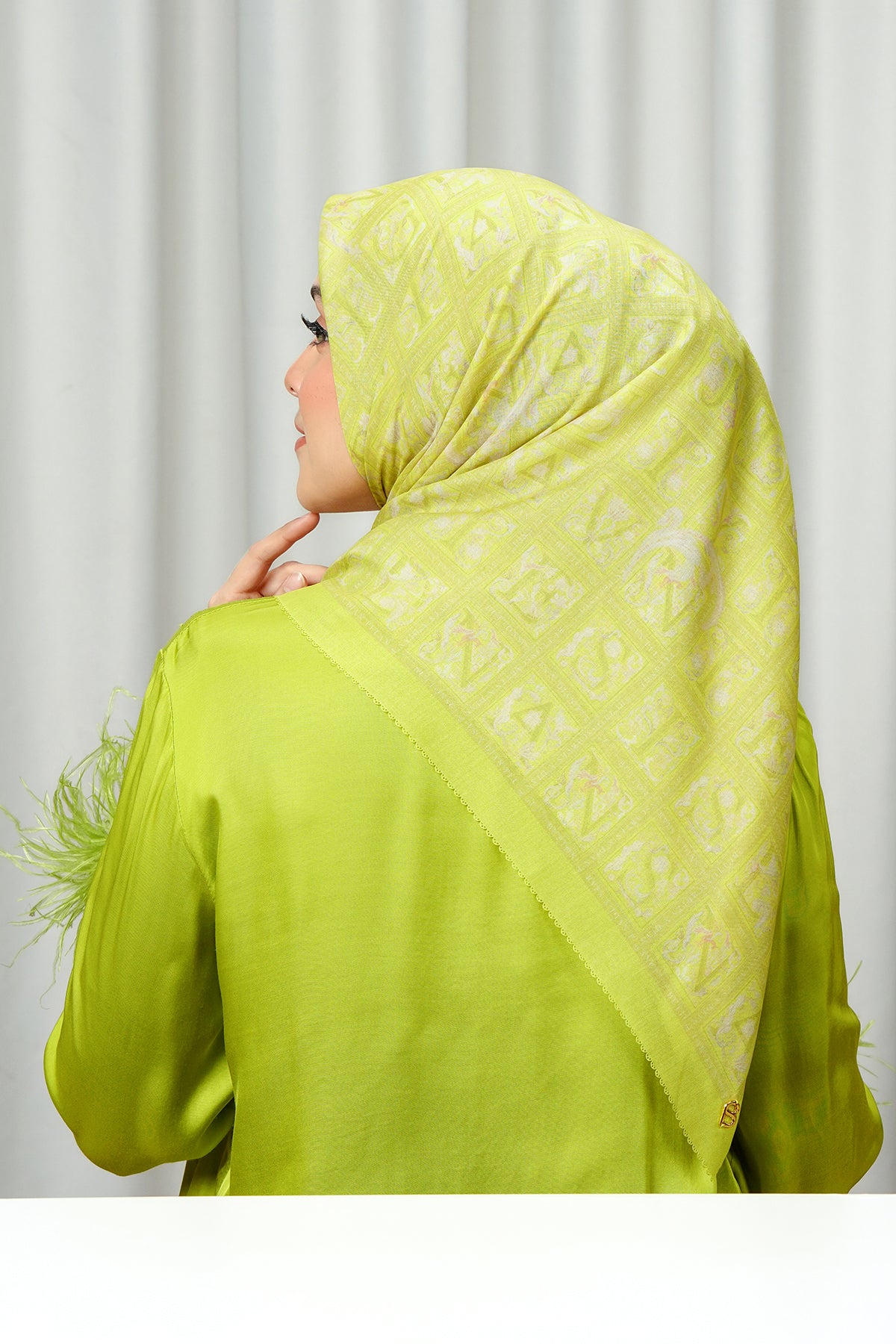 Autograph 2 Square - Showstopper