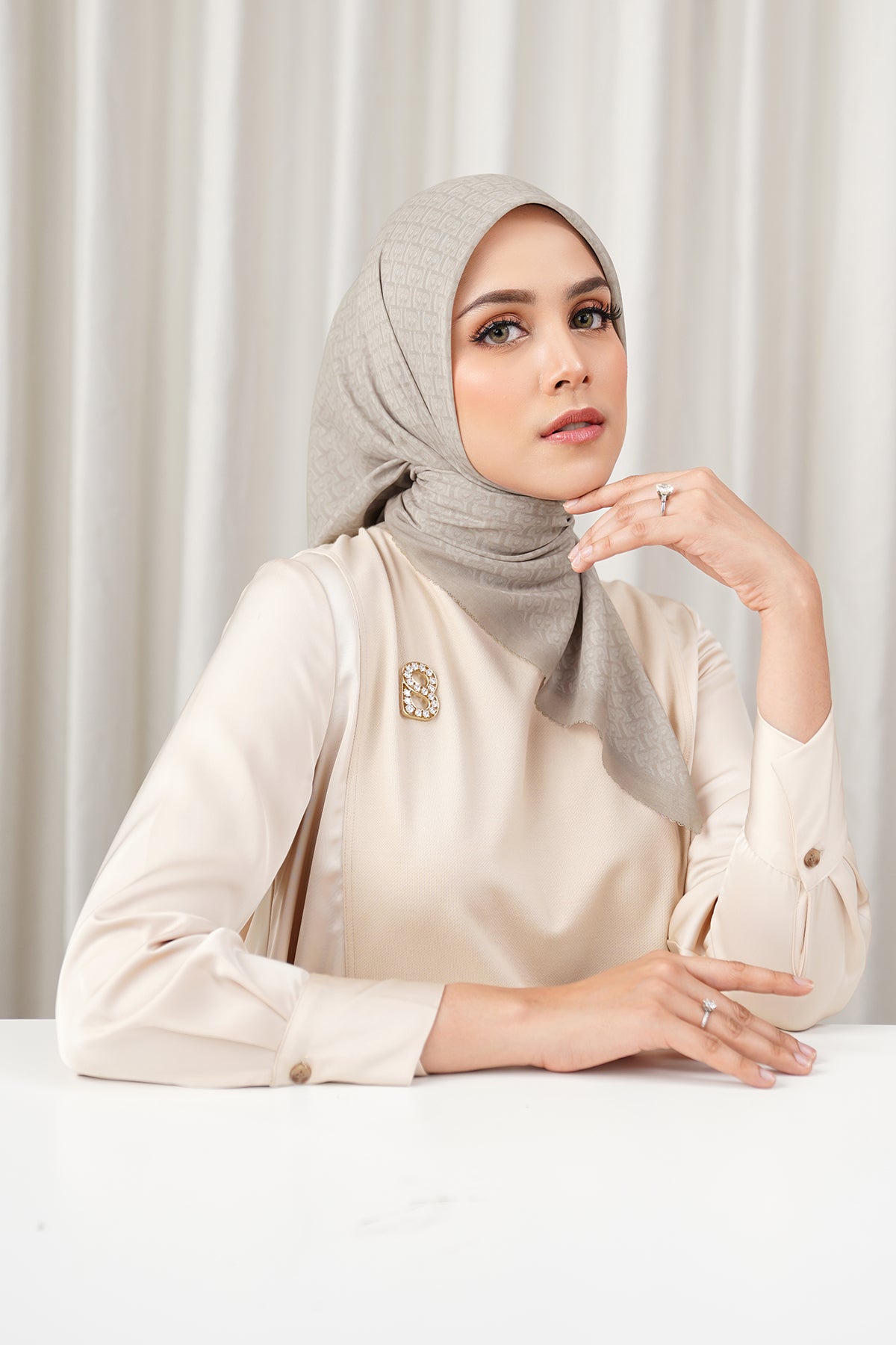 Bimu Voile Square - Simply Taupe
