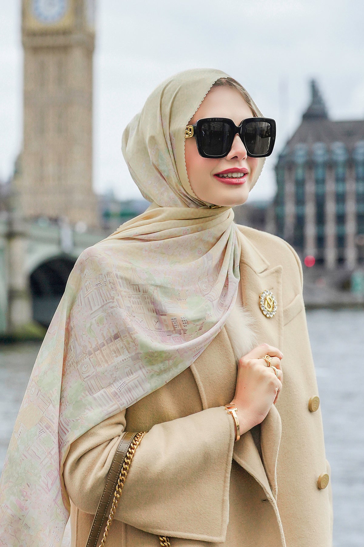 British 2 Satin Shawl - Big Ben