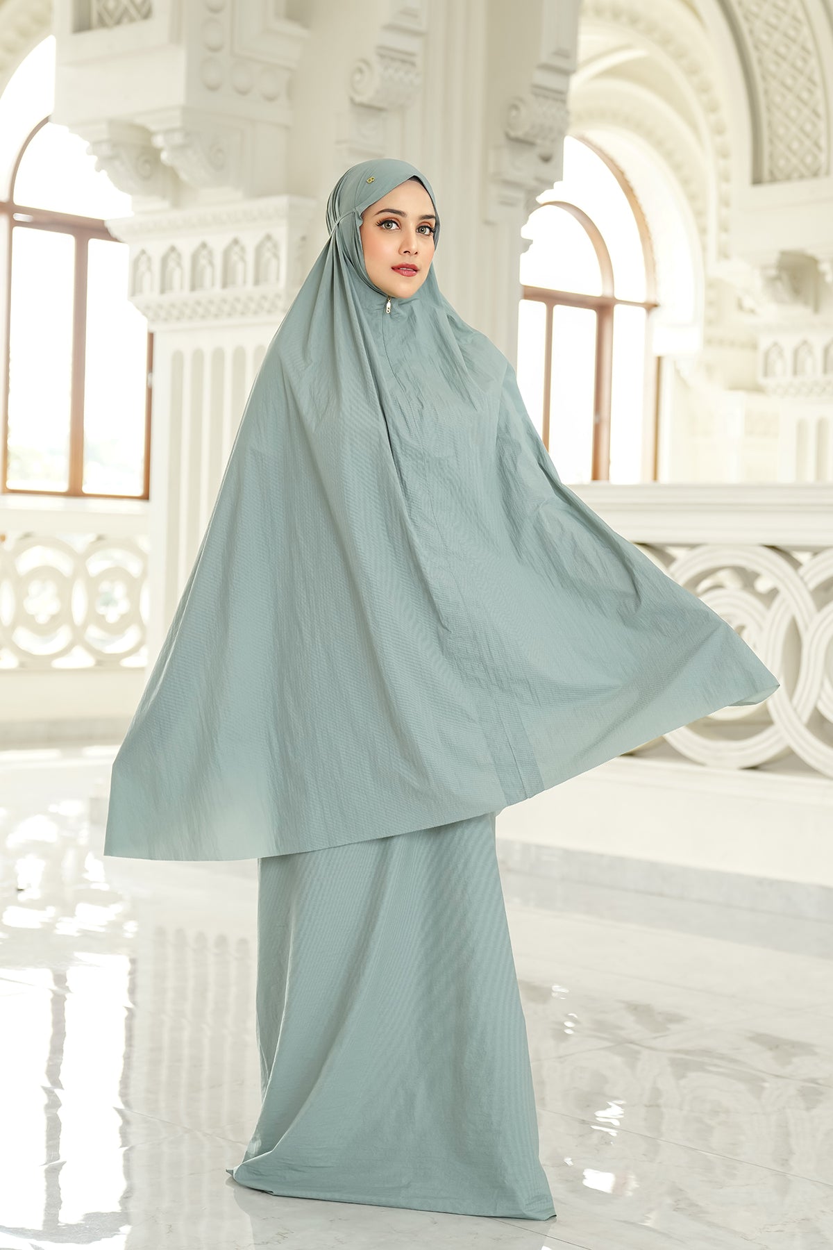 Capsule Prayer Robe - Sage