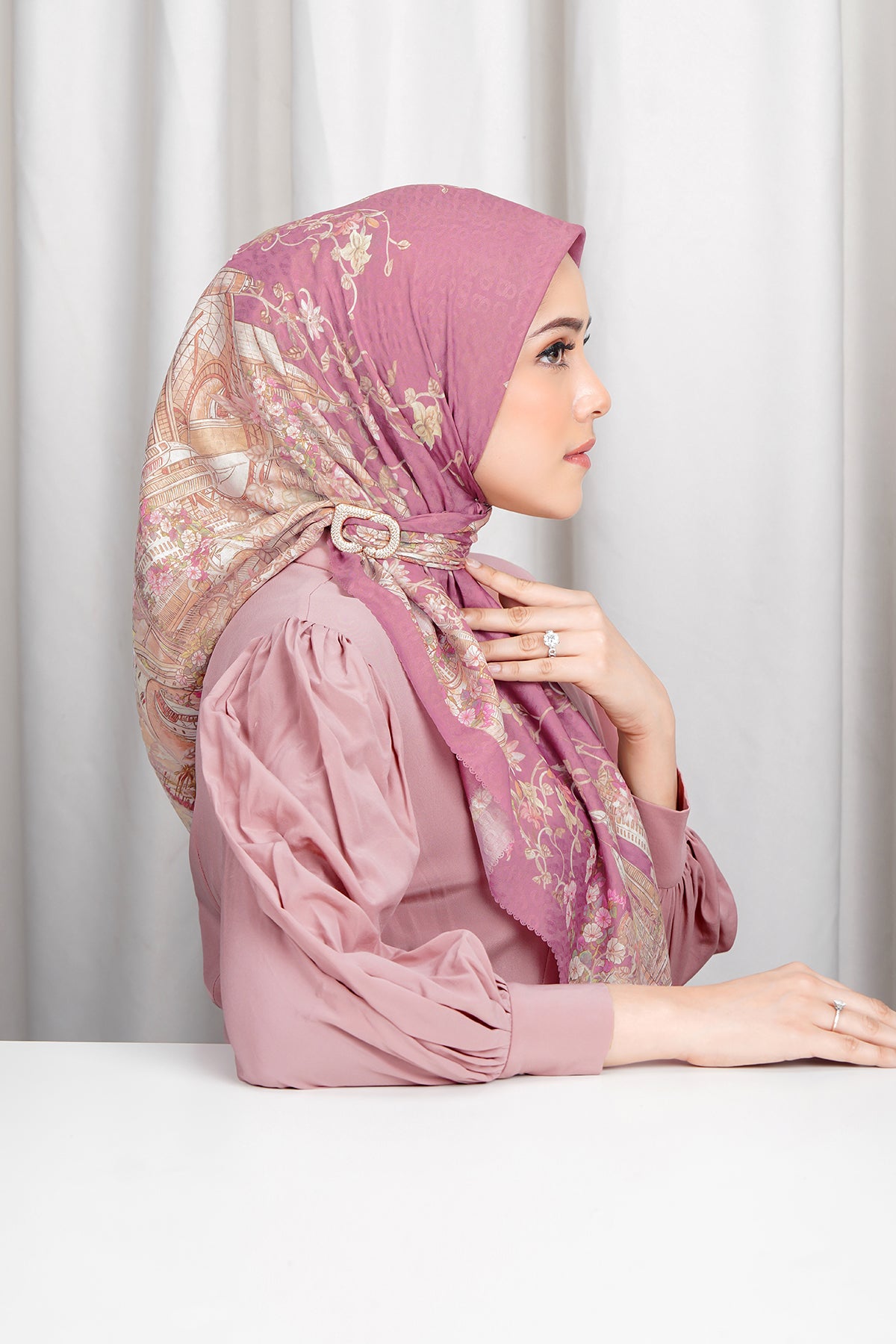 Dubai 2 Voile Meydanı - Dahlia