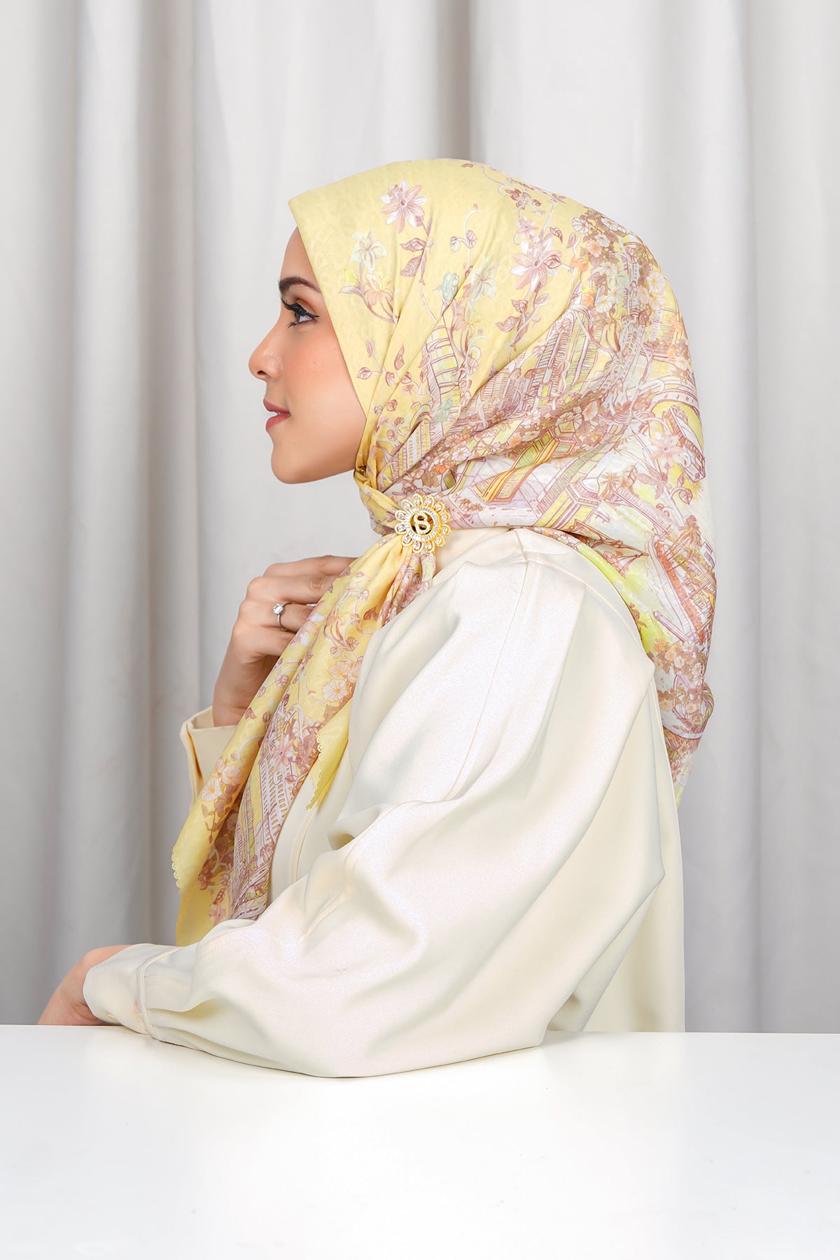 Dubai 2 Voile Meydanı - Sümbül