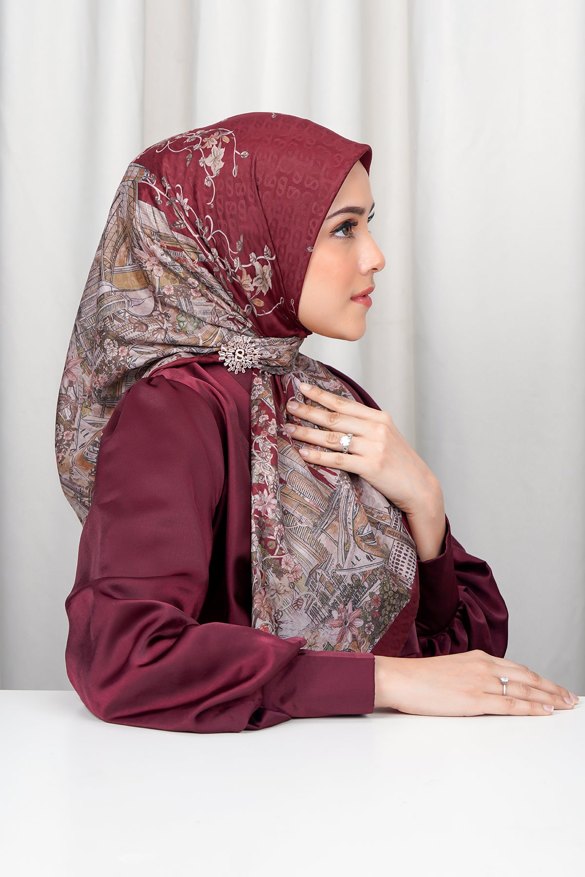 Dubai 2 Voile Meydanı - Opera