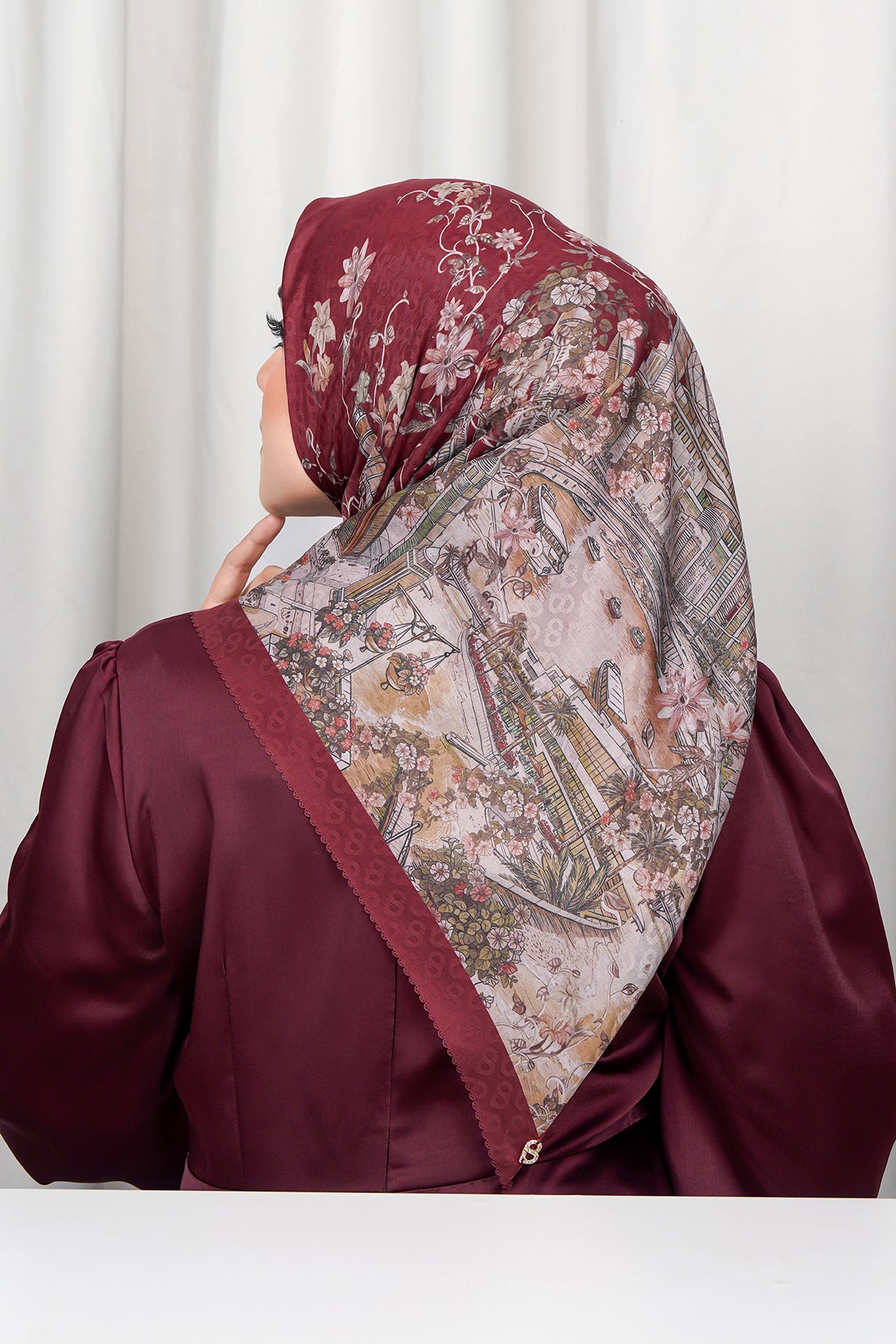 Dubai 2 Voile Meydanı - Opera