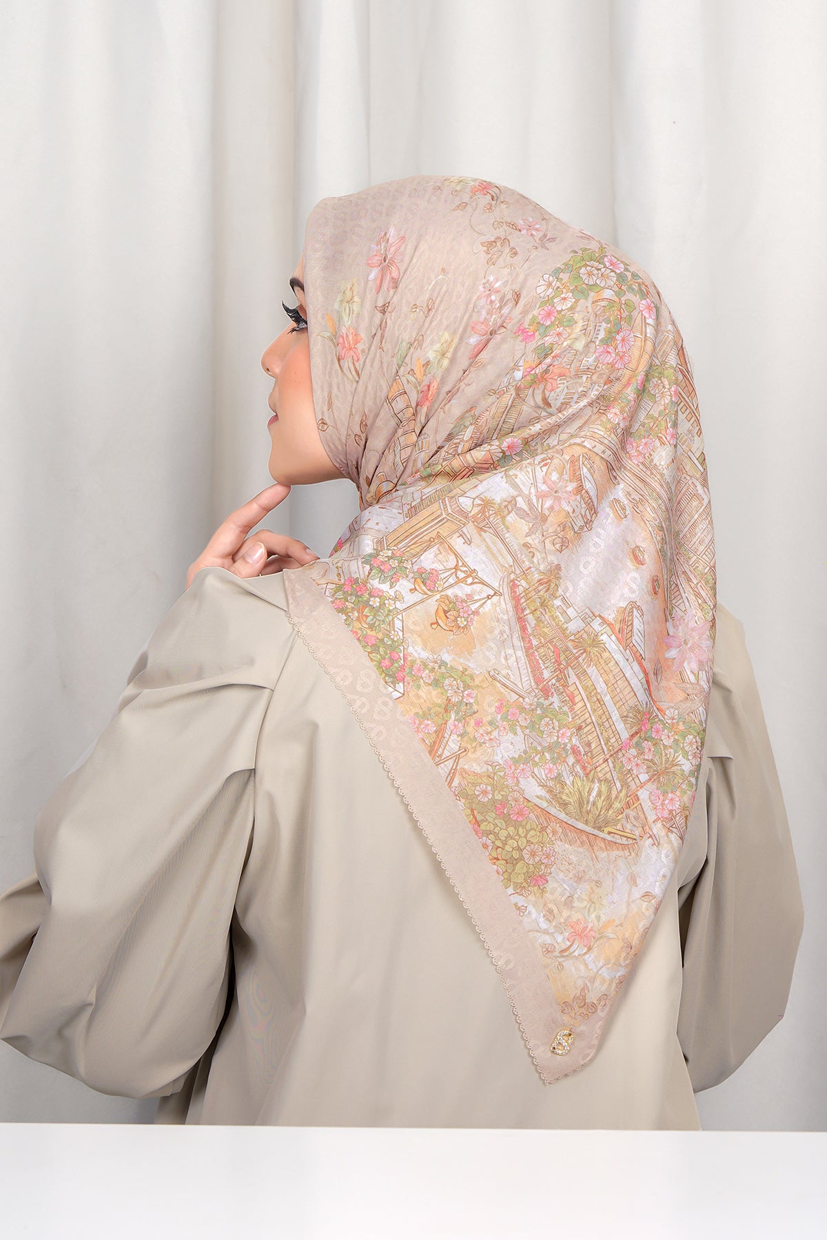 Dubai 2 Voile Meydanı - Safari