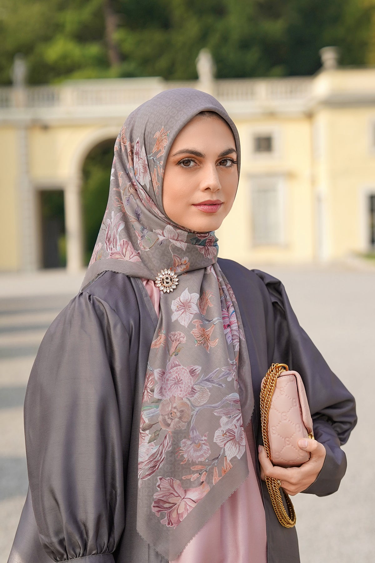 Farra Square - Cattail