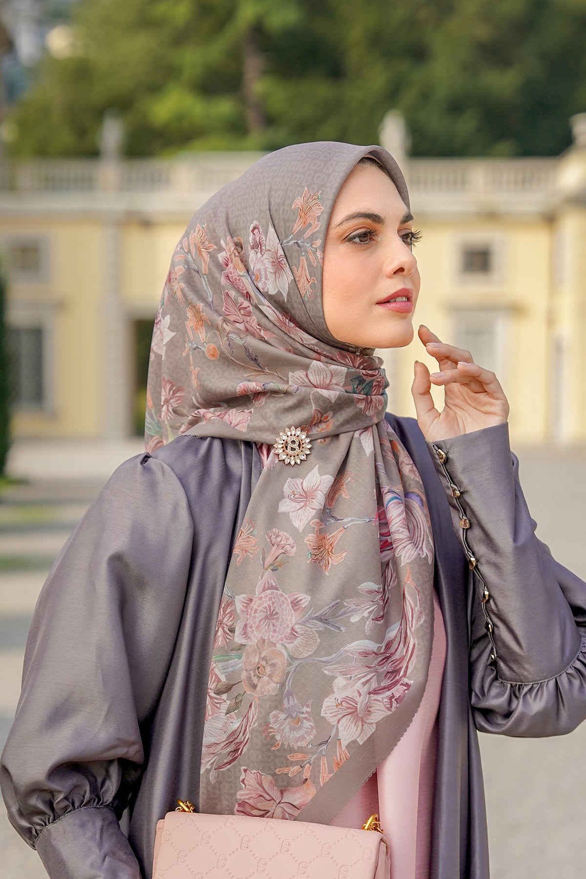 Farra Square - Cattail