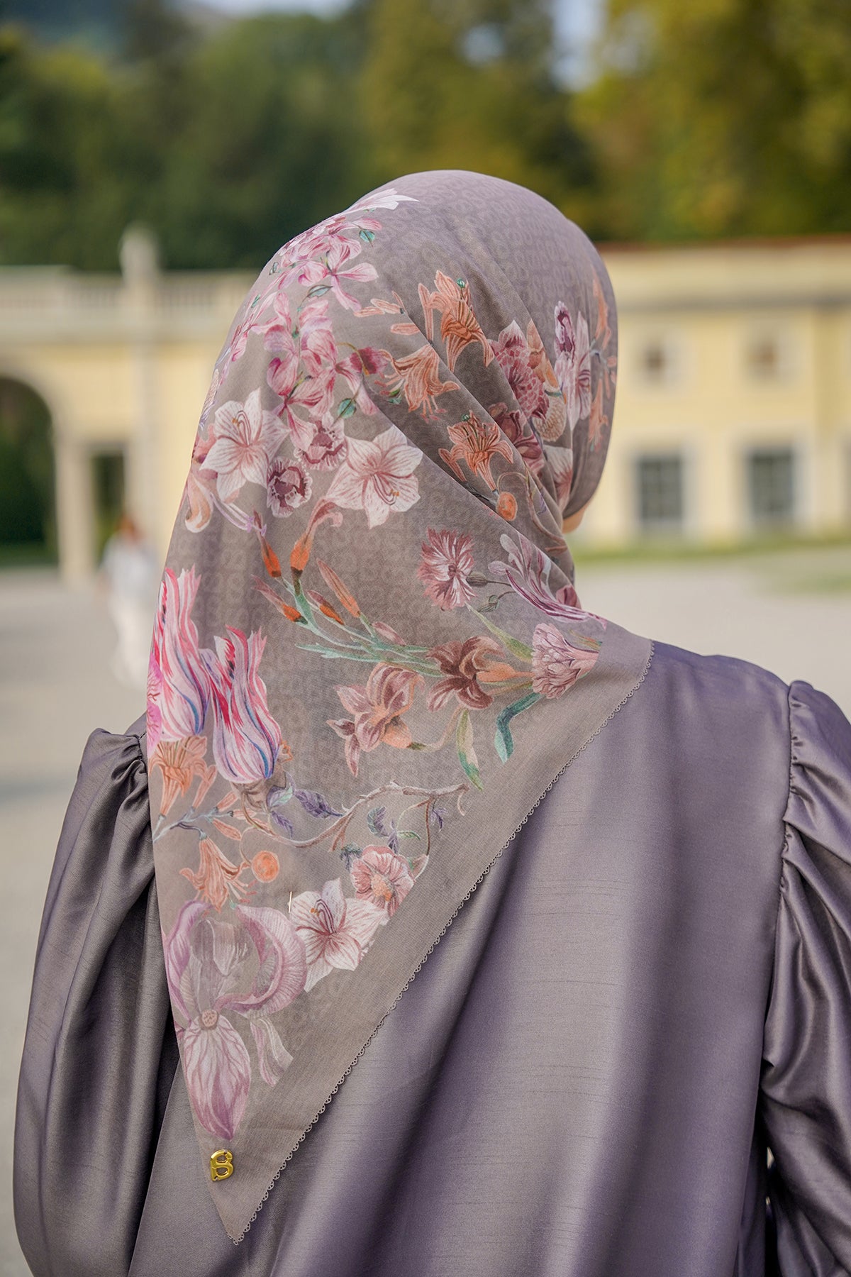 Farra Square - Cattail