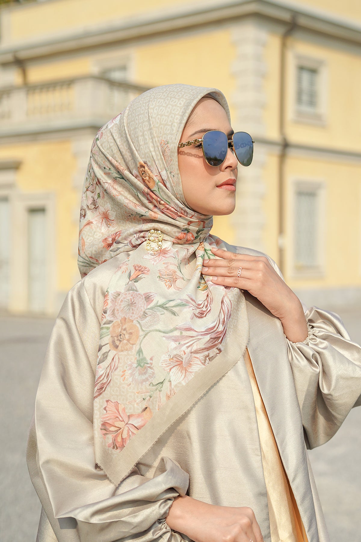 Farra Square - Dandelion