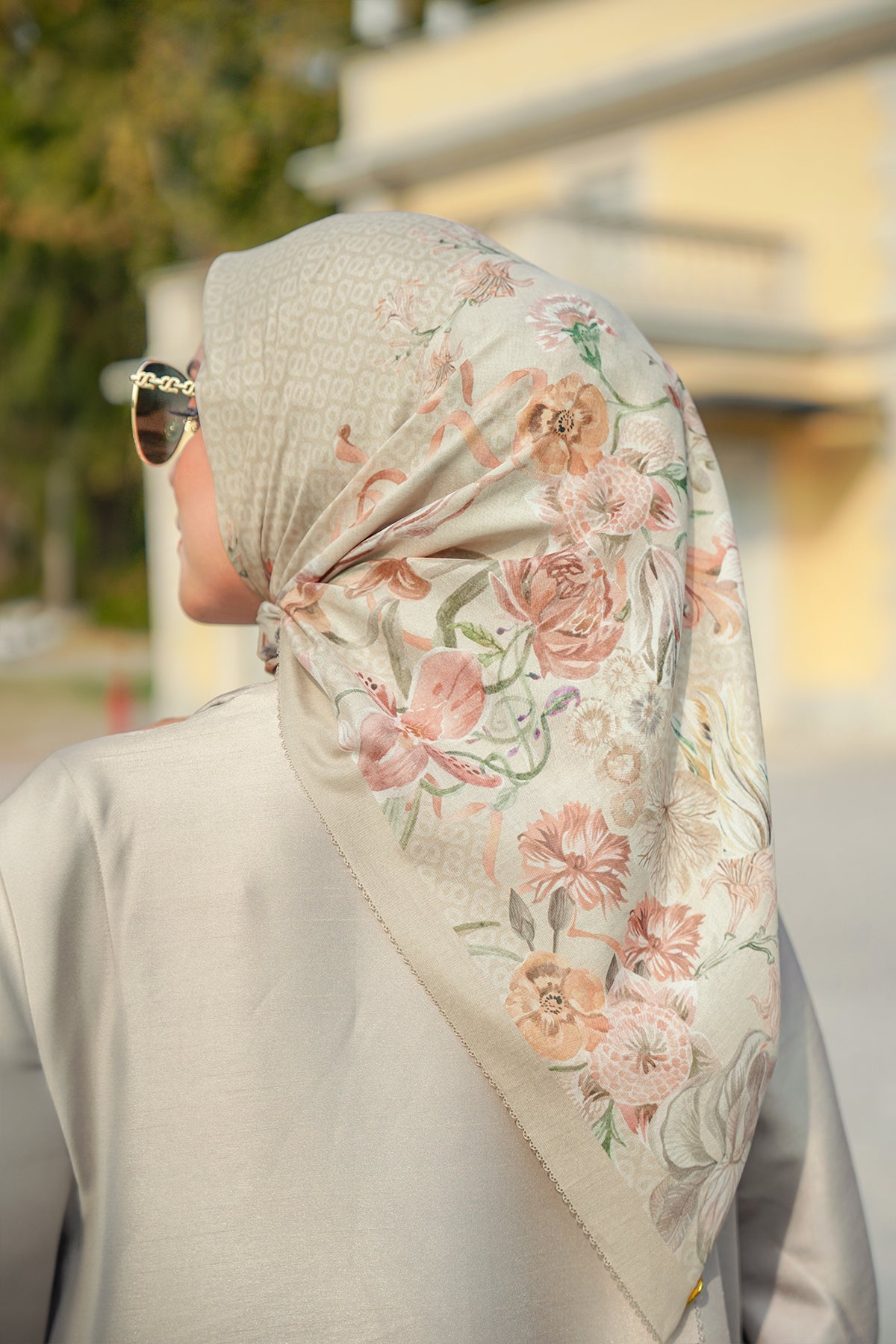 Farra Square - Dandelion