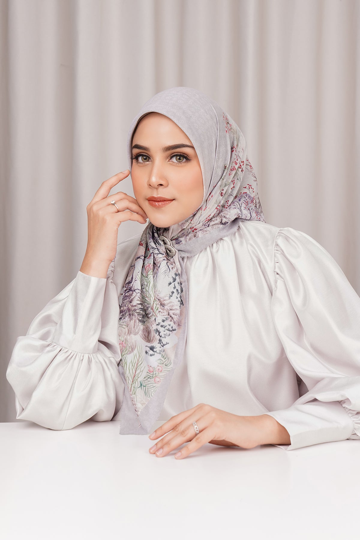 Holiday Square - Shadow