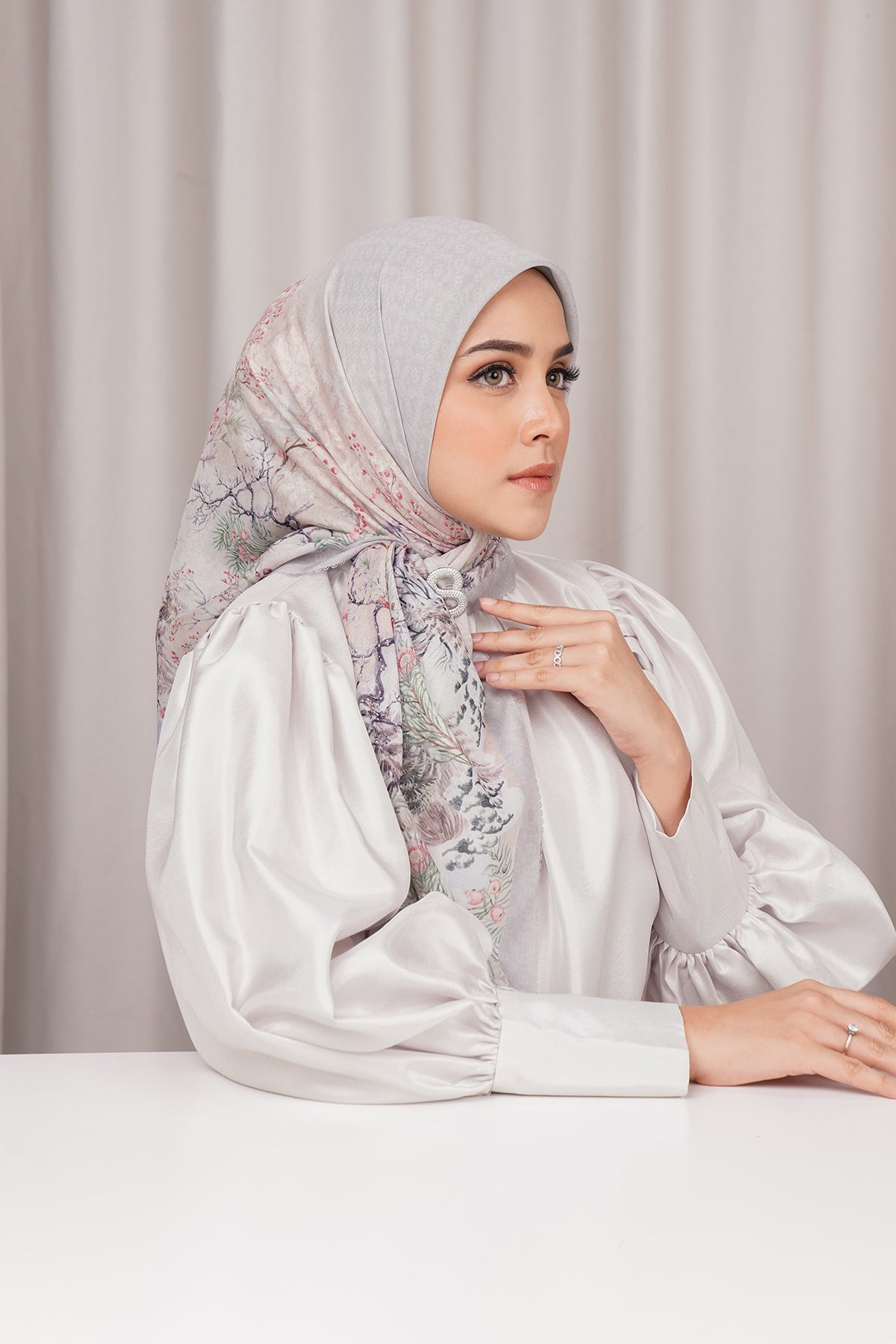 Holiday Square - Shadow