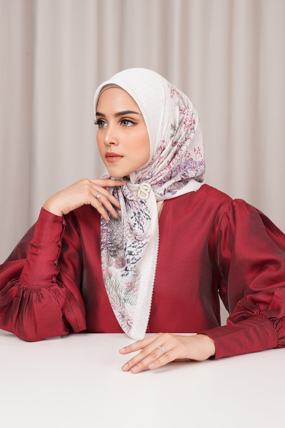 Holiday Square - Snow